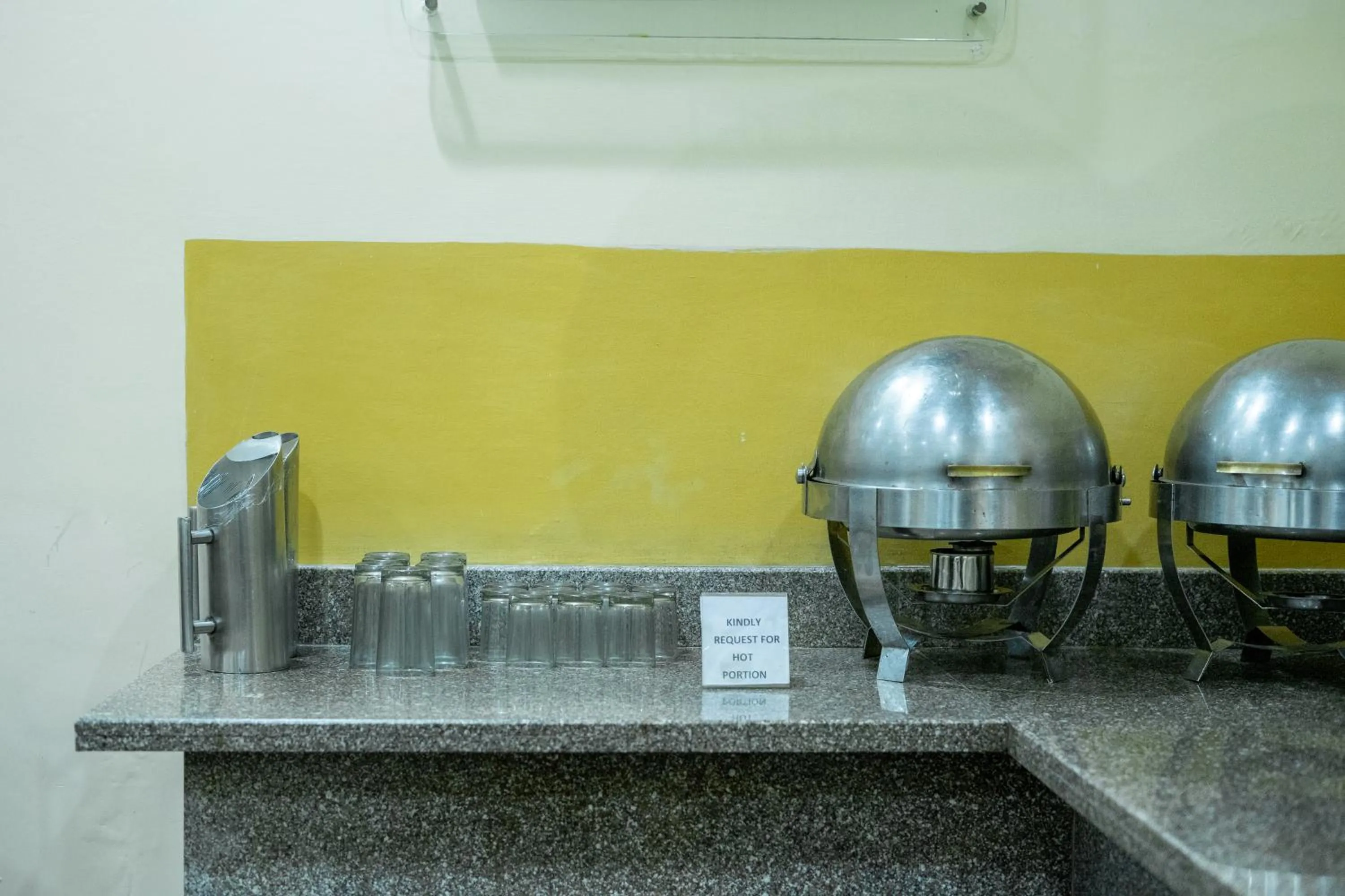 Restaurant/places to eat in Enkay Residency V Block-Cyber City