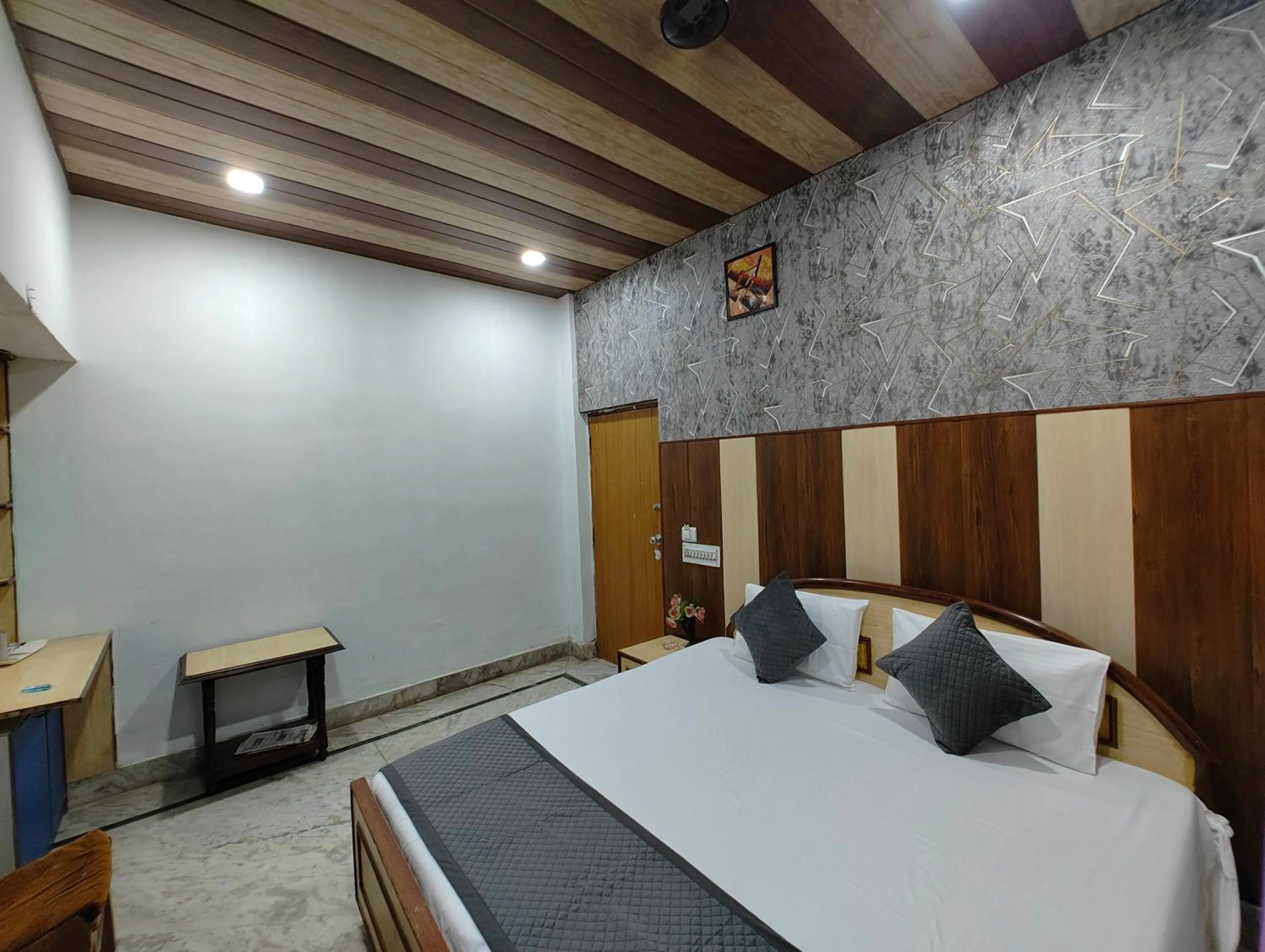 Bedroom, Bed in Hotel Swarajya Palace