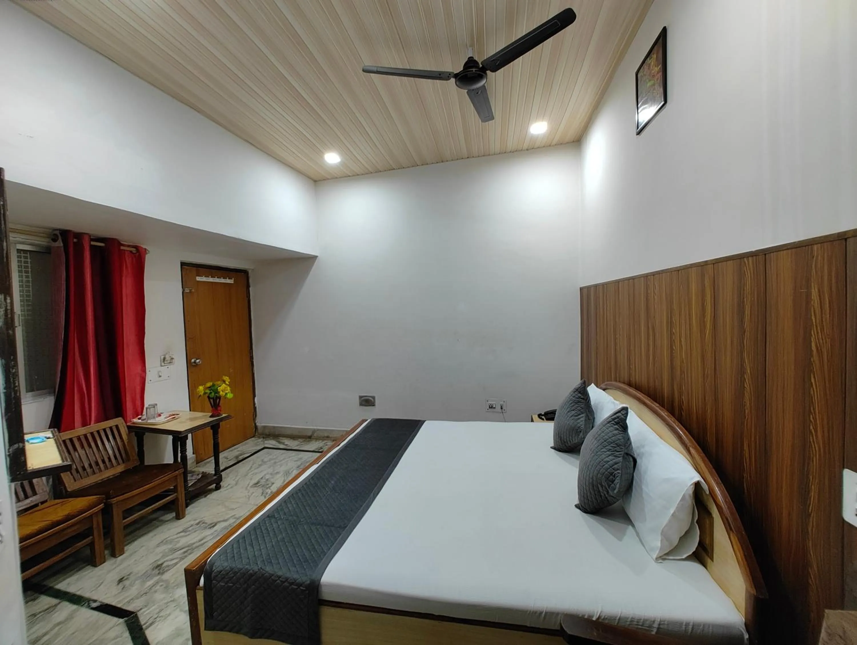 Bedroom, Bed in Hotel Swarajya Palace