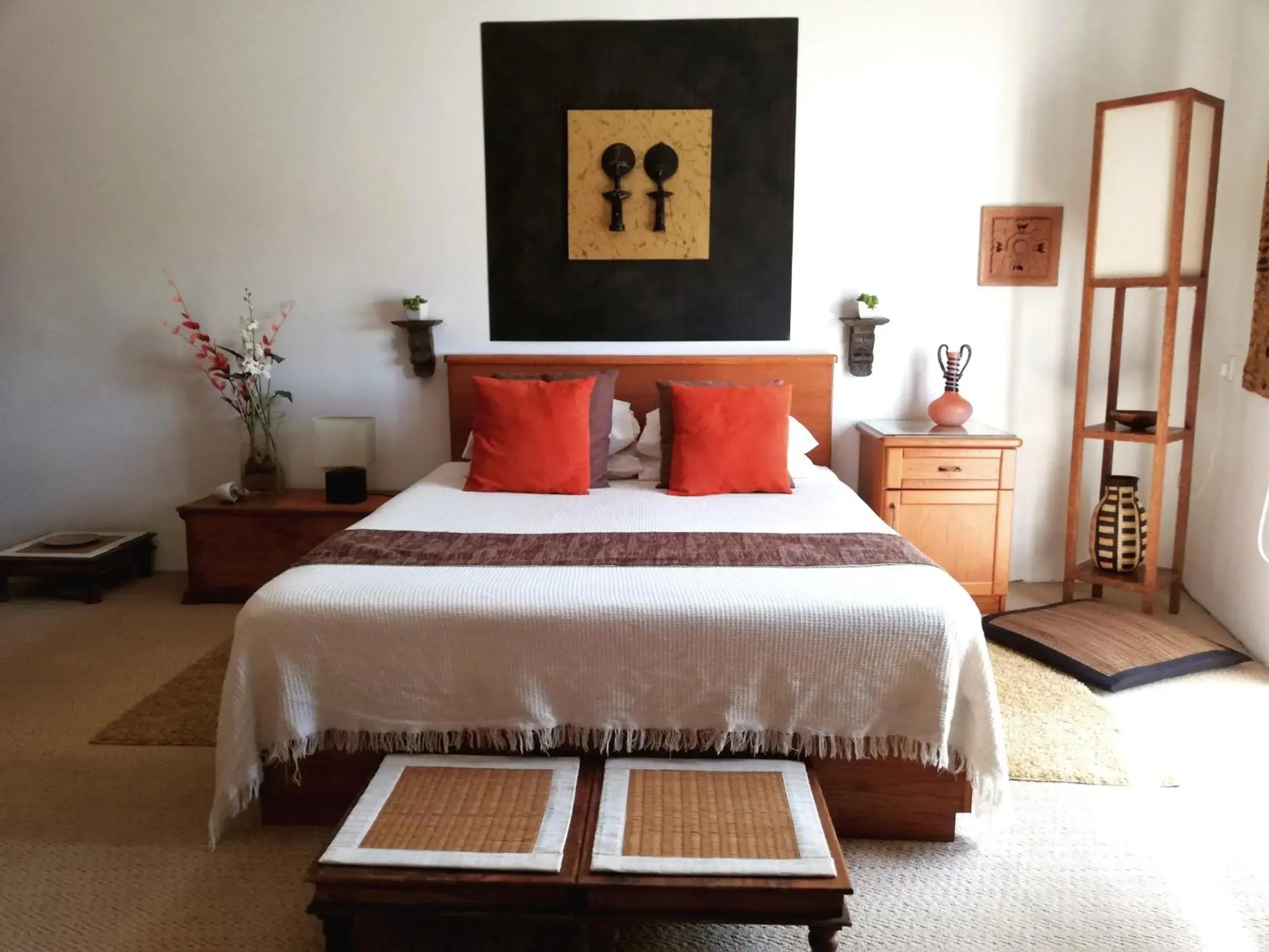 One-Bedroom Apartment in Three Cities Apartments One-Bedroom Apartment in Three Cities Apartments