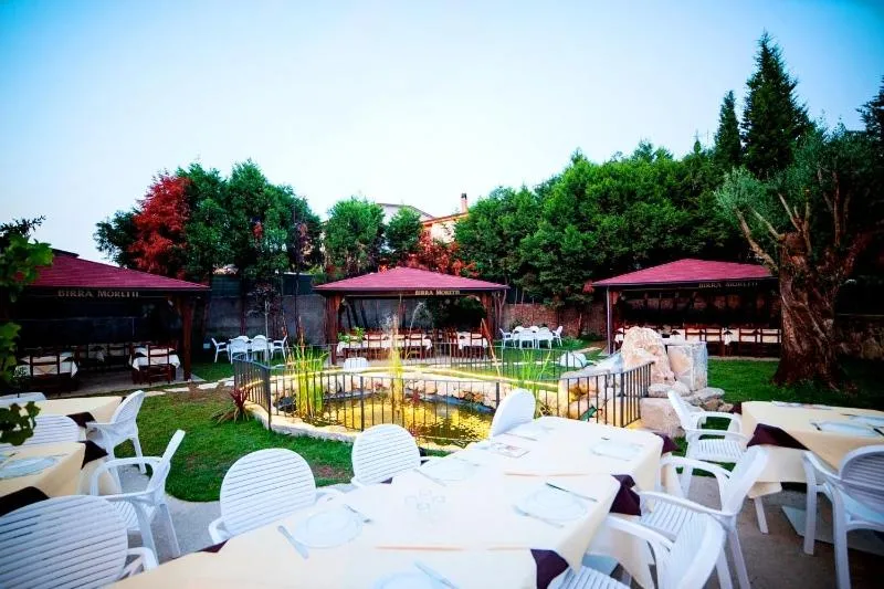 Garden in Metropoli's