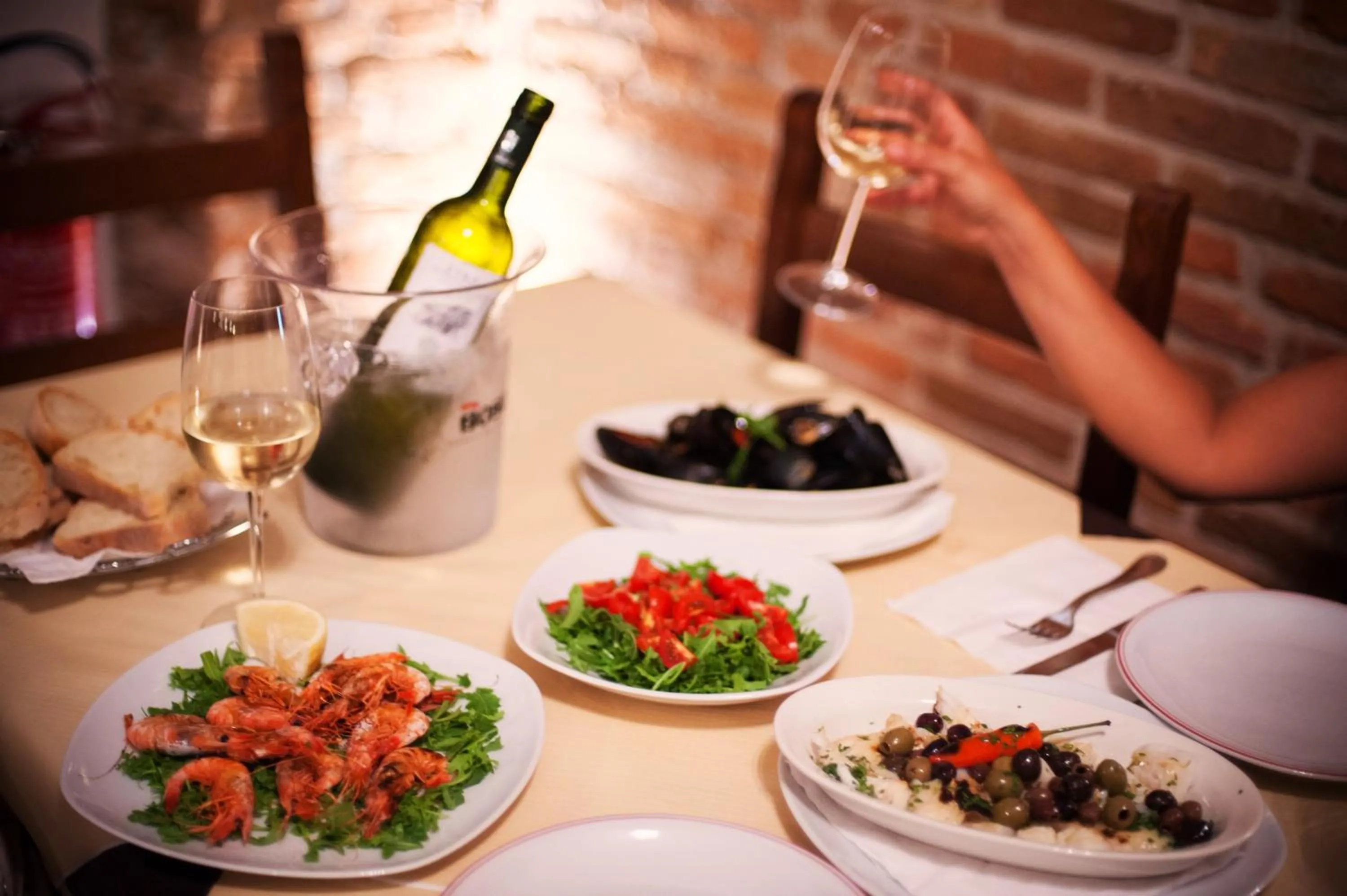 Restaurant/places to eat in Metropoli's