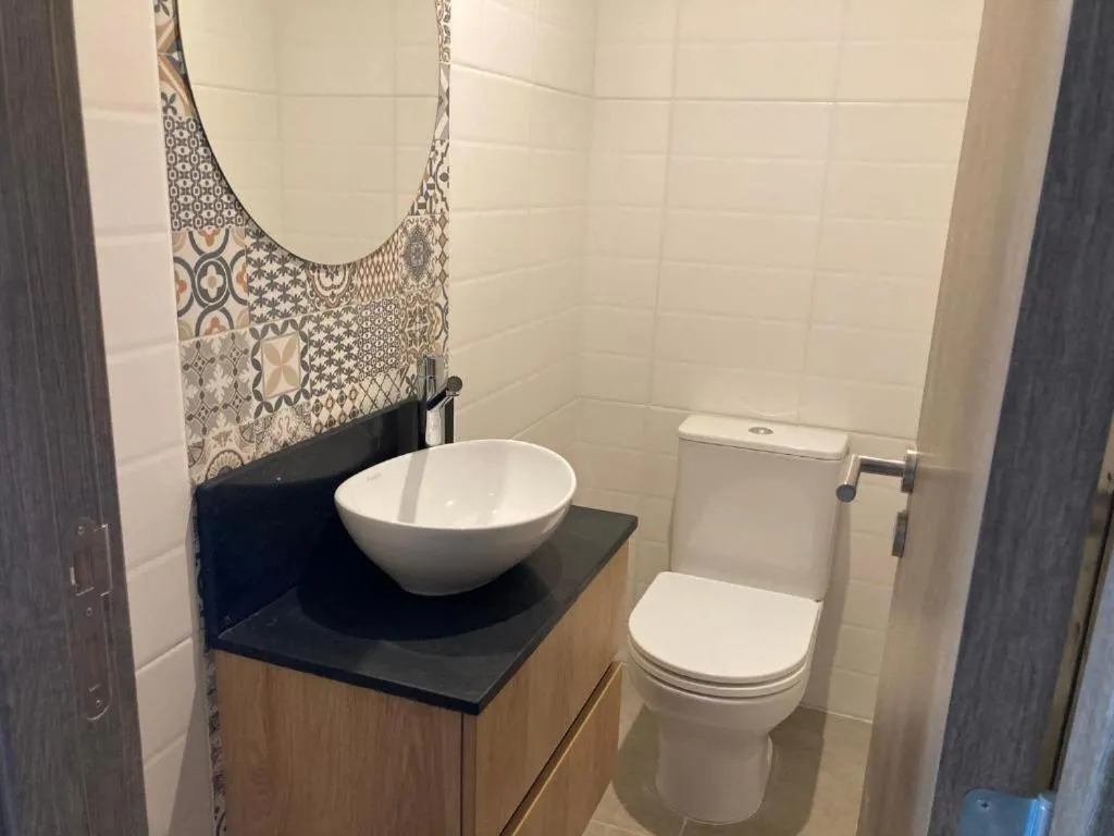 Toilet in C&R Hoteles PDLA