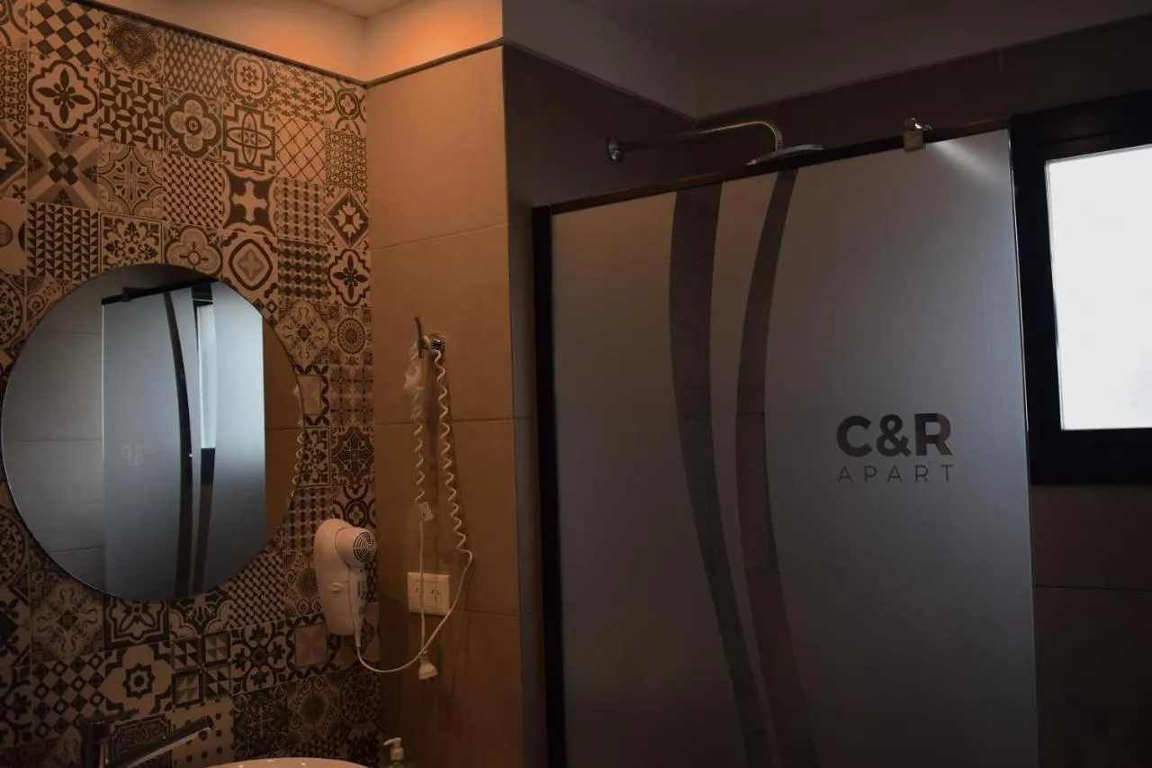 Shower in C&R Hoteles PDLA