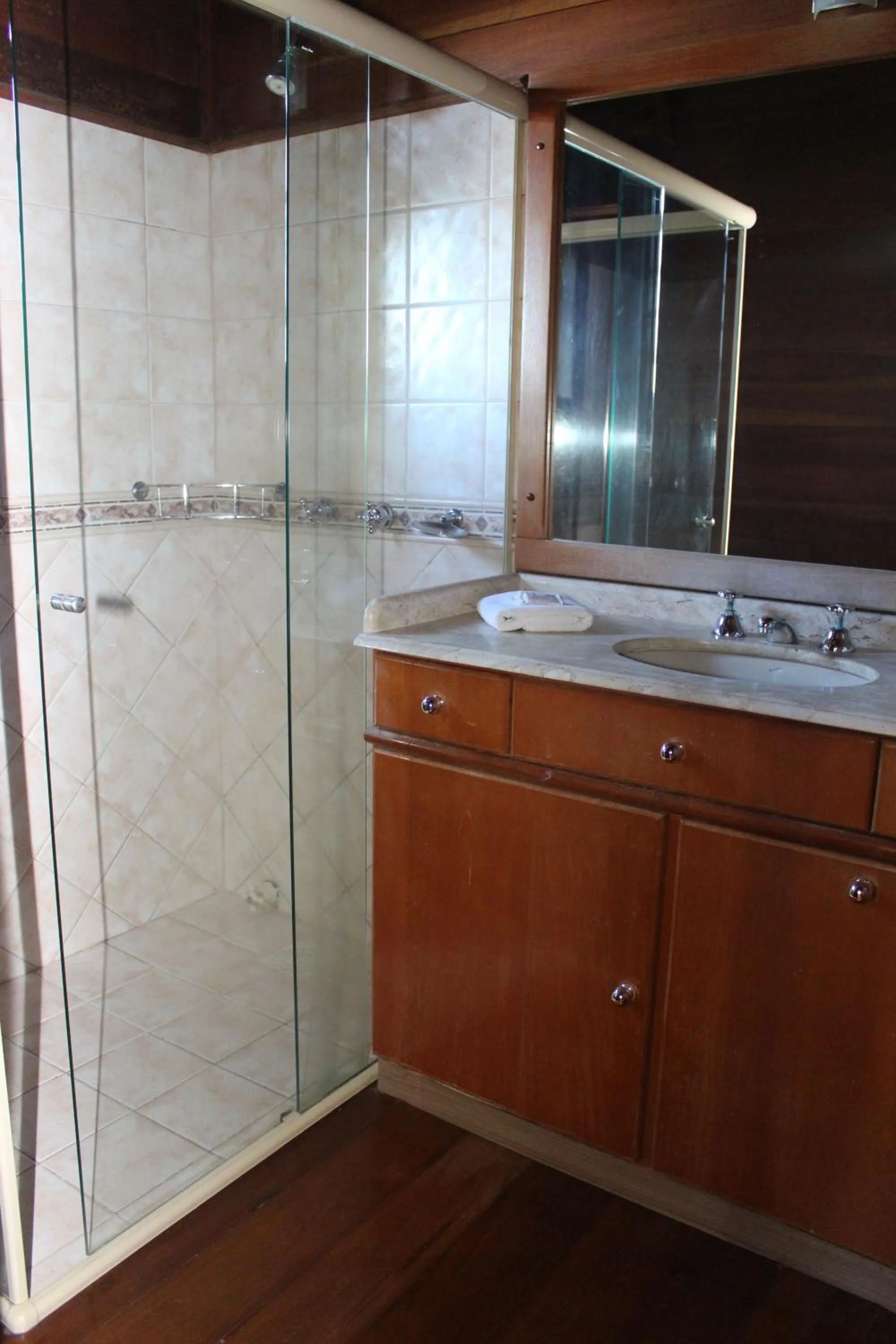 Shower in Pousada Floresta Negra