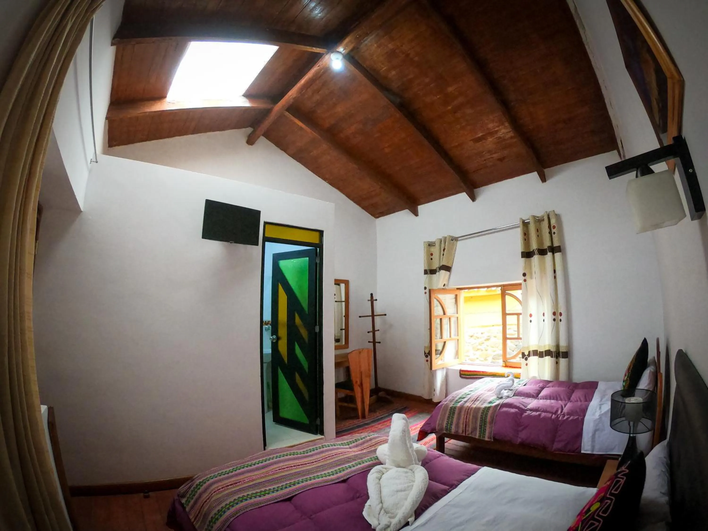 Bed in Hotel Inka King