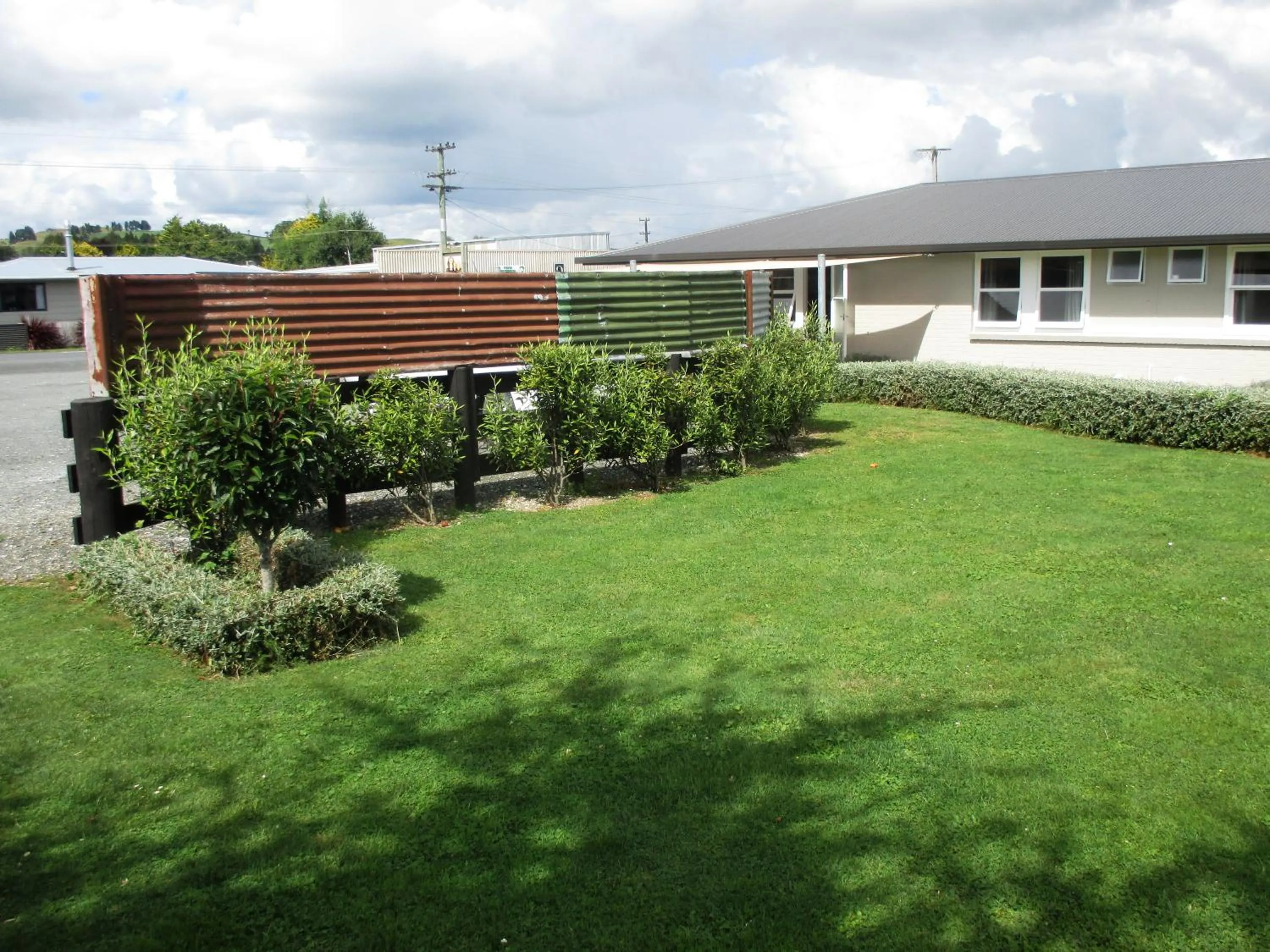 Garden in FatOwl Motel, Bar & Eatery