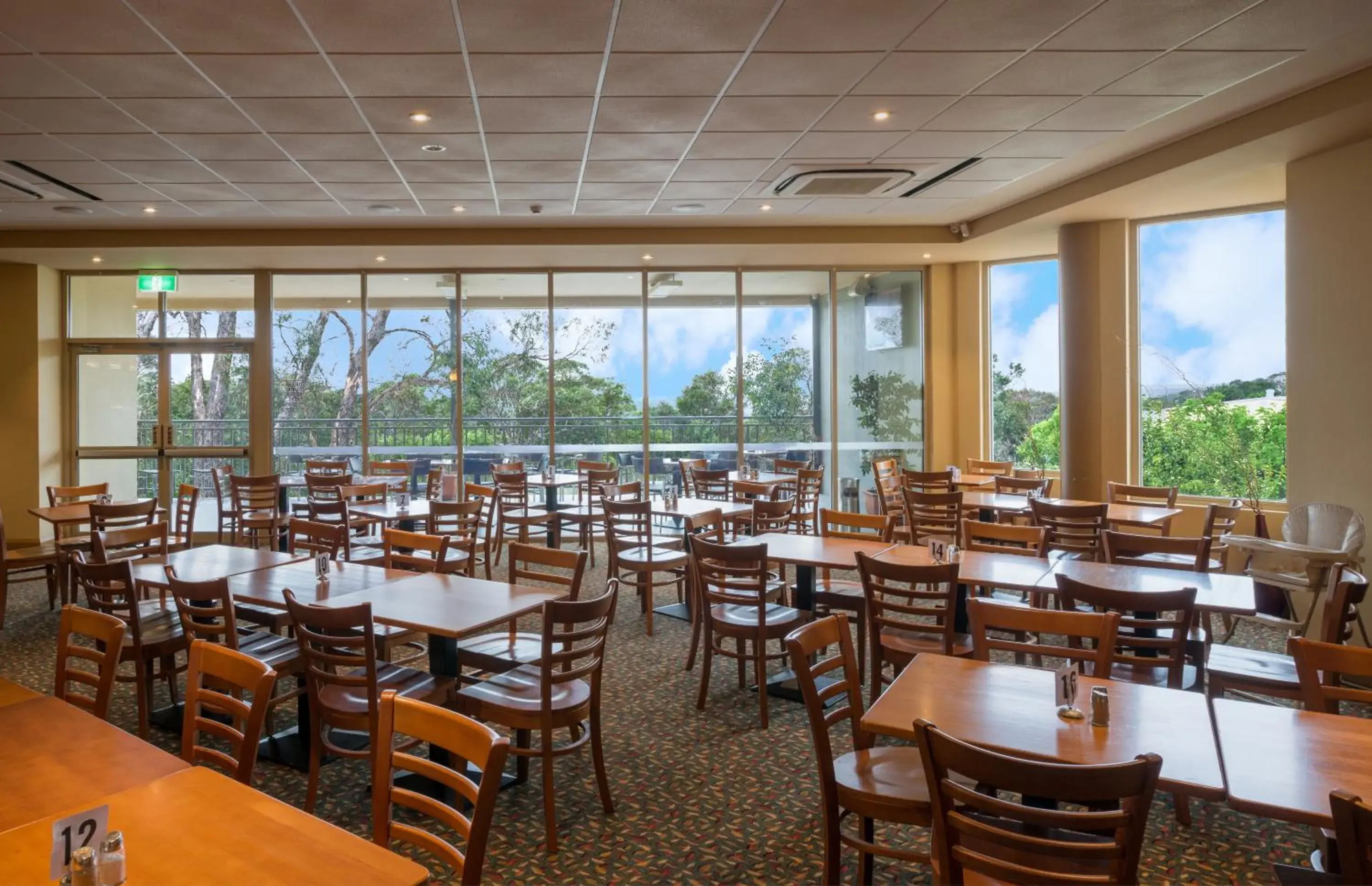 Restaurant/places to eat in Royal Hotel Restaurant/places to eat in Royal Hotel