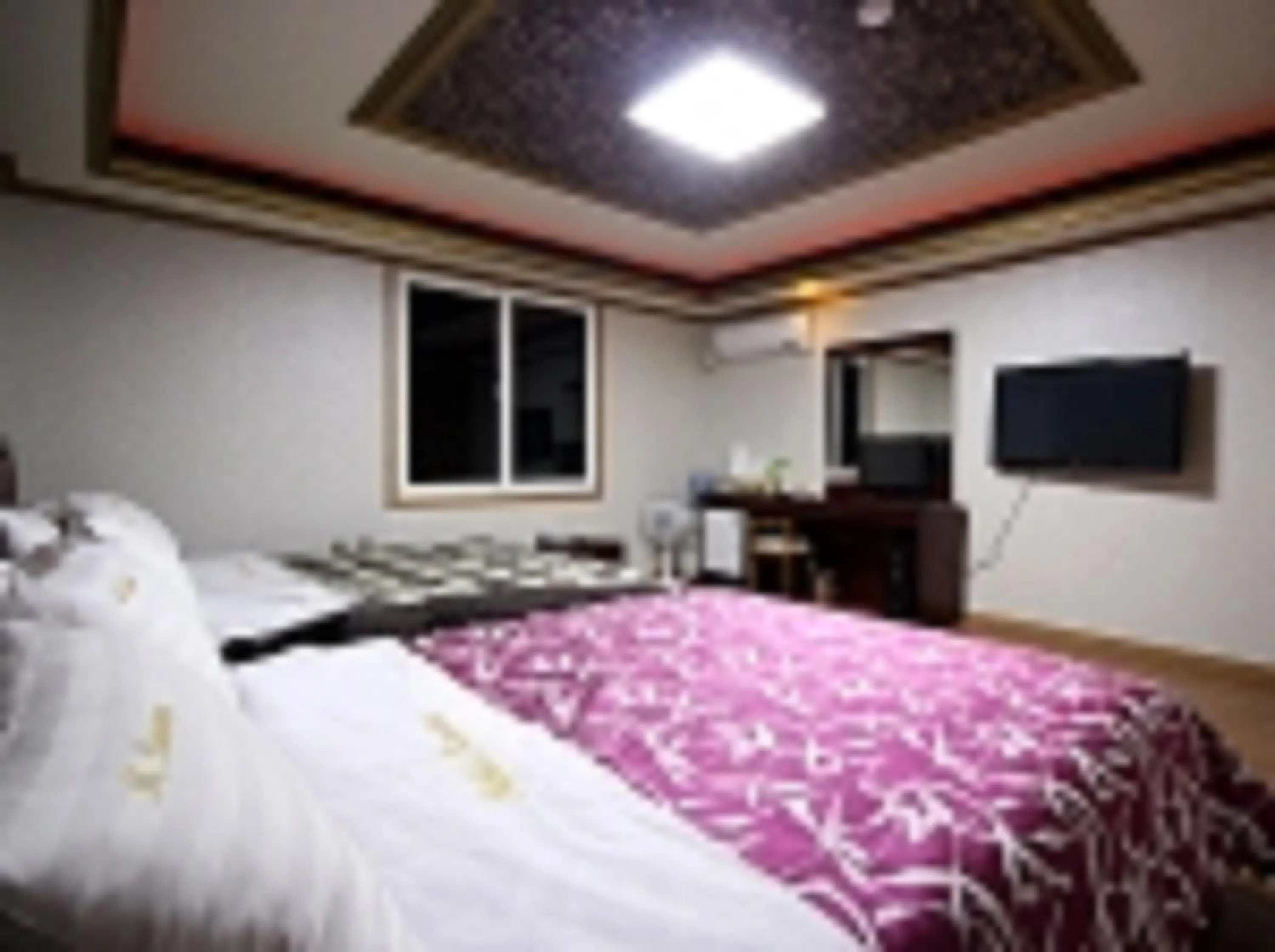 TV/Entertainment Center in GuangJu Hotel Banana