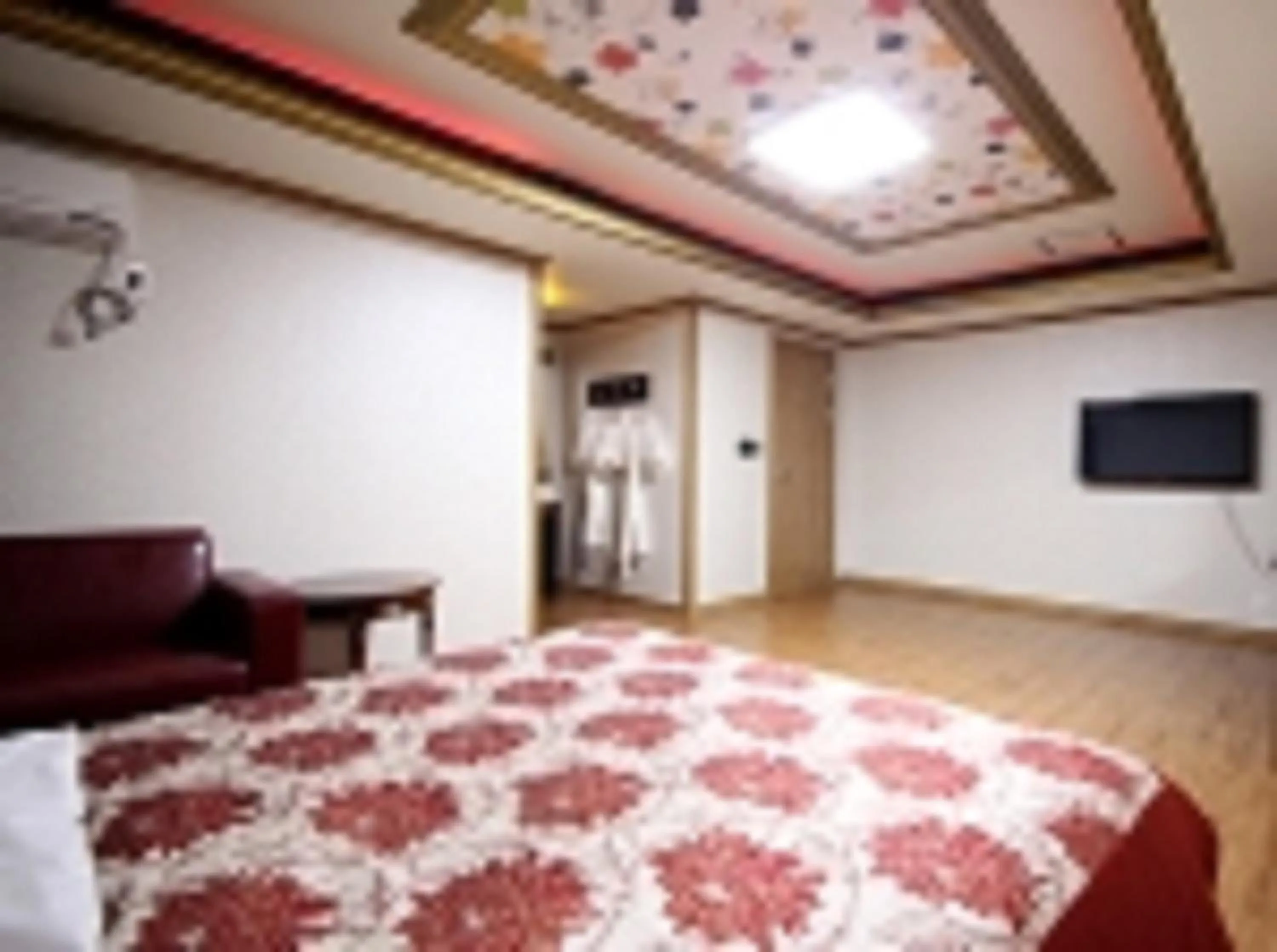 TV/Entertainment Center in GuangJu Hotel Banana