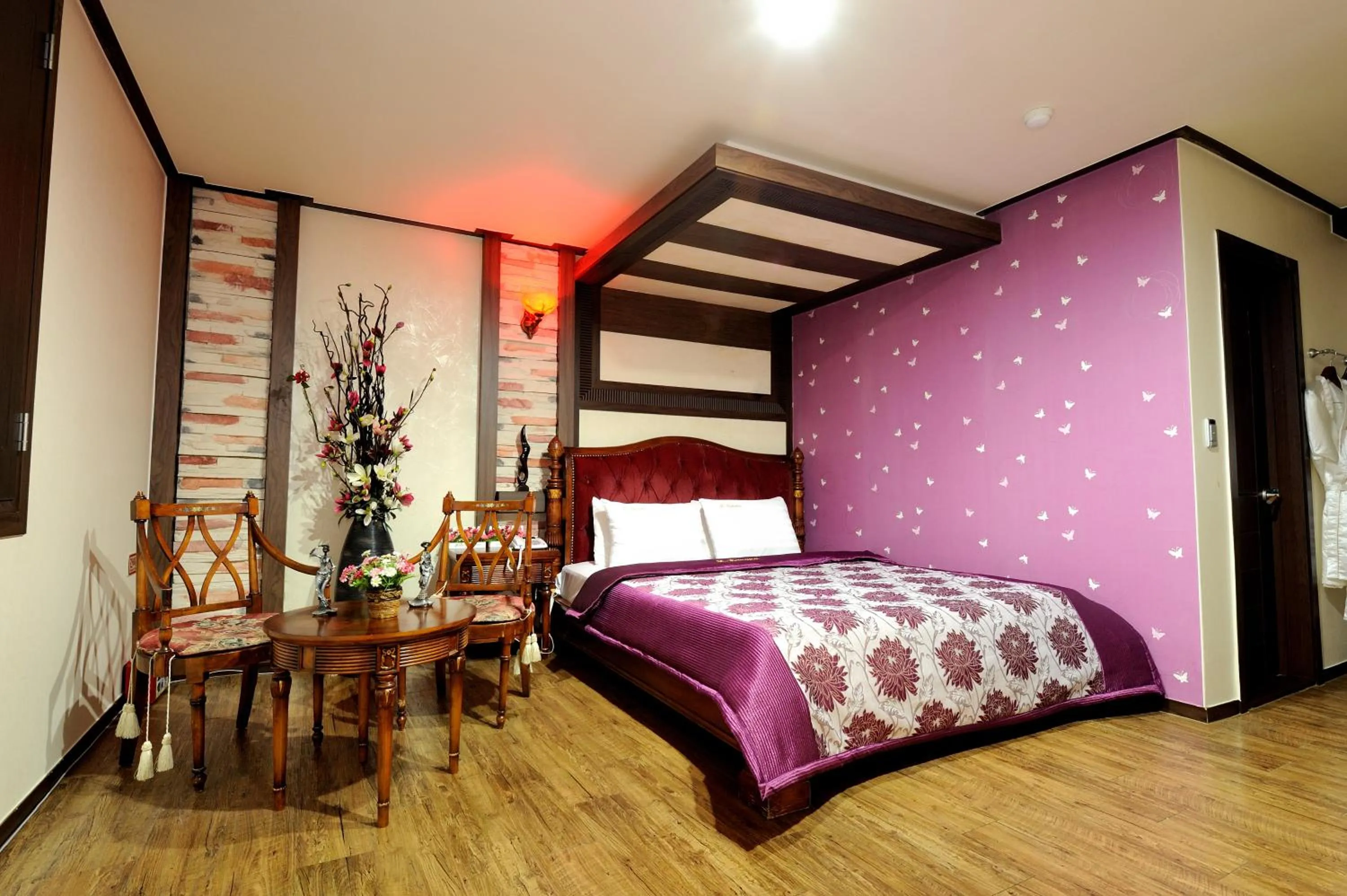 GuangJu Hotel Banana