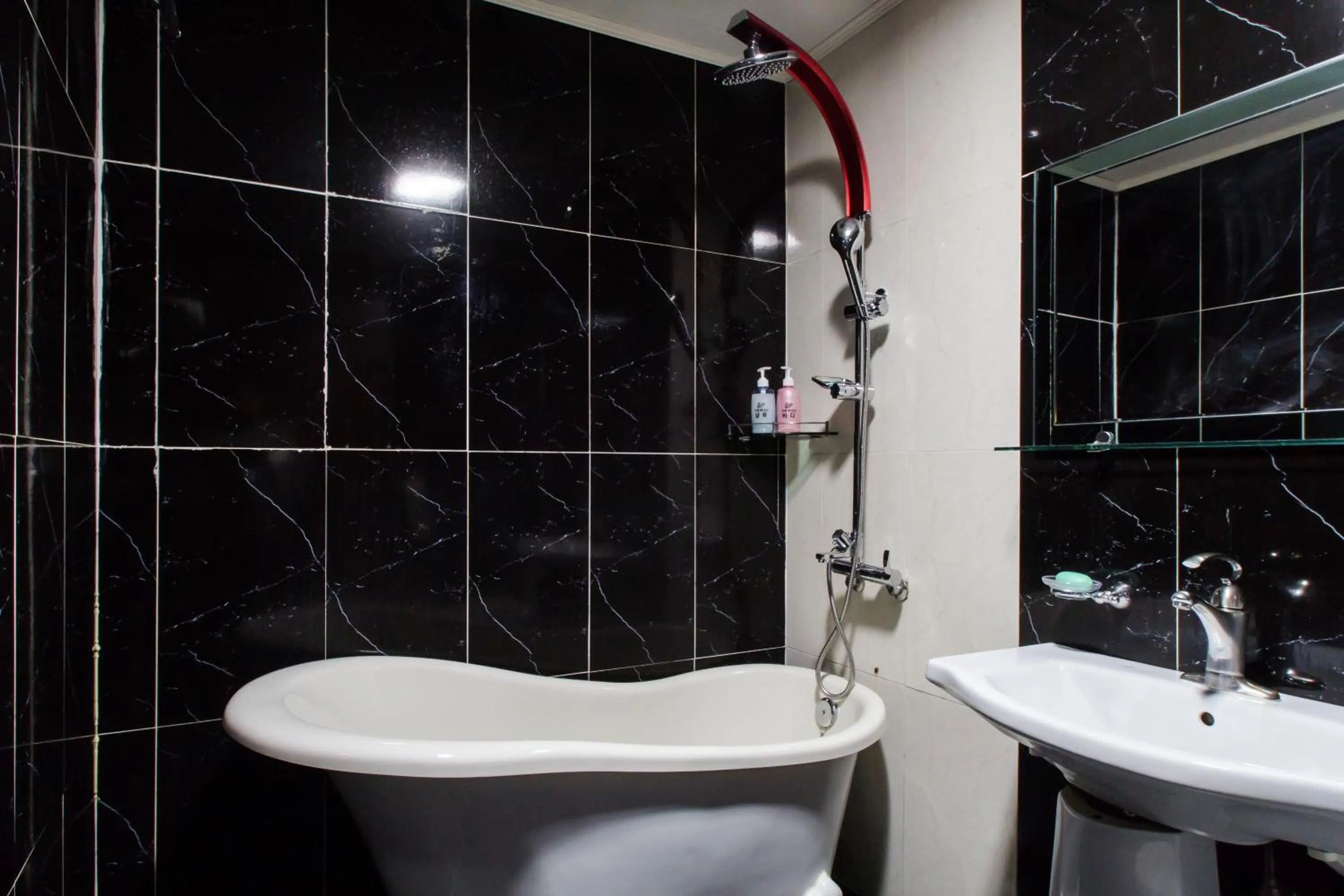 Bathroom in GuangJu Hotel Banana