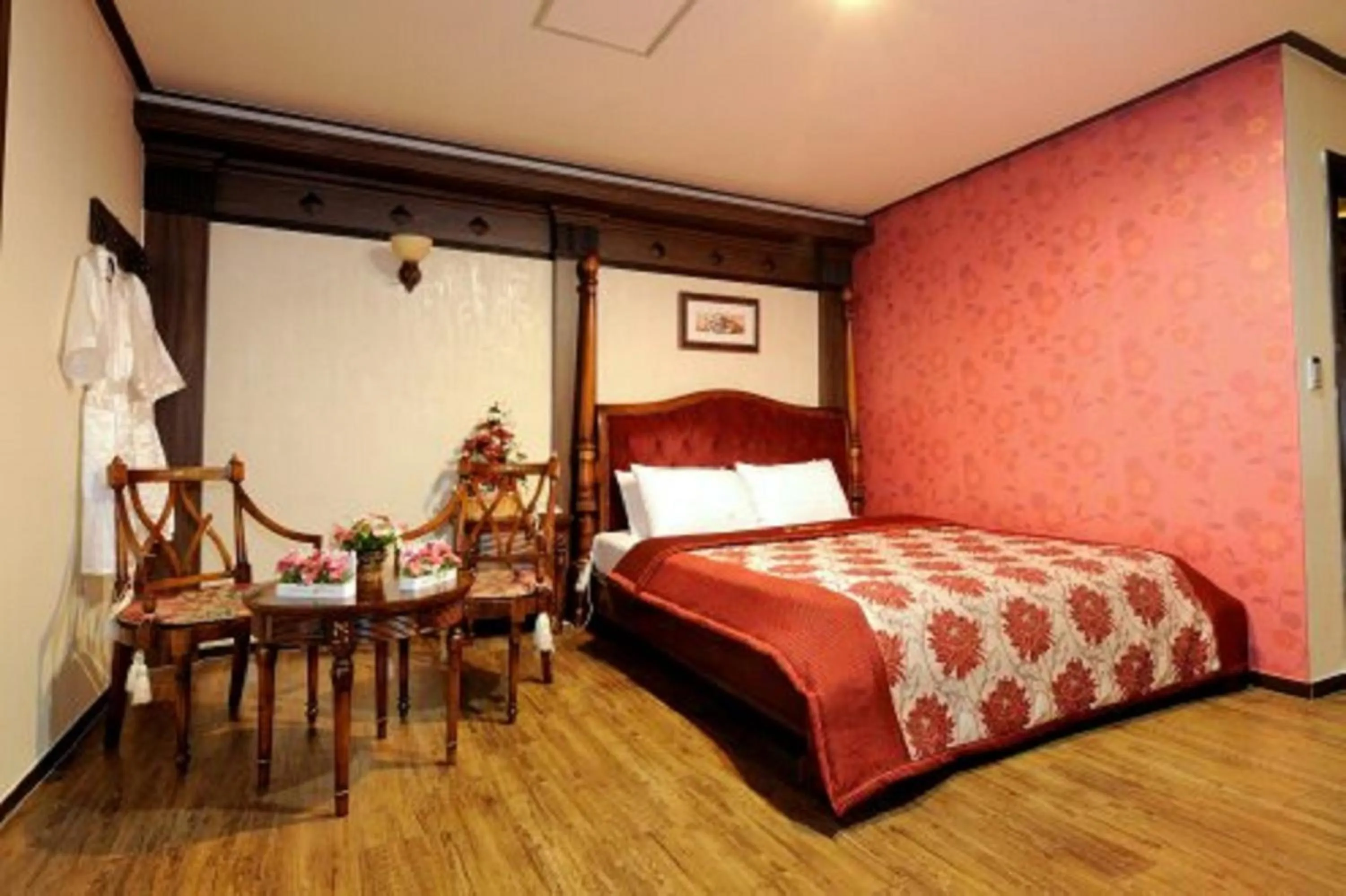 GuangJu Hotel Banana