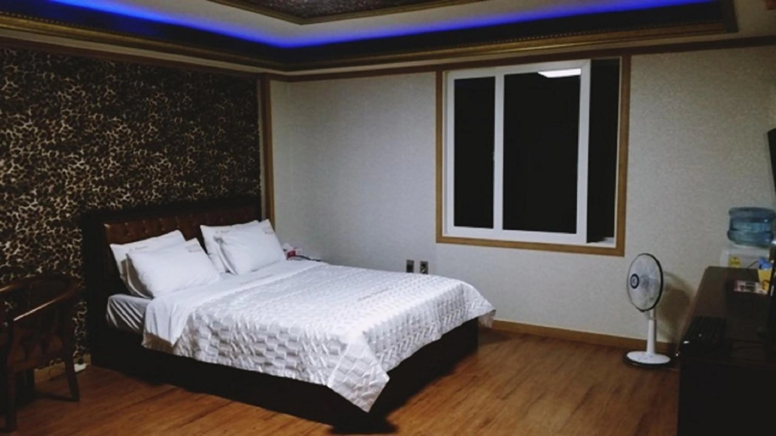 GuangJu Hotel Banana