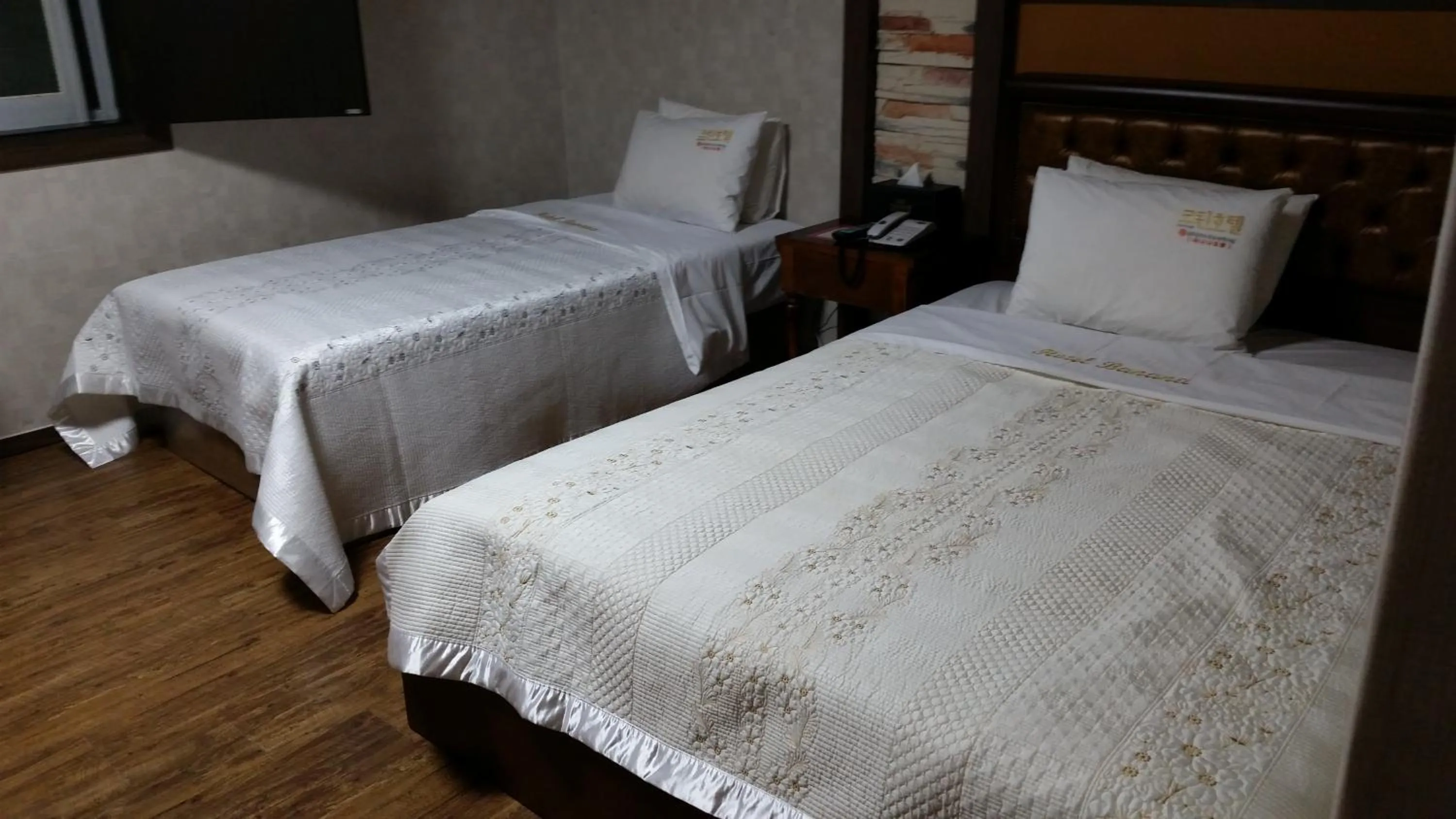 GuangJu Hotel Banana