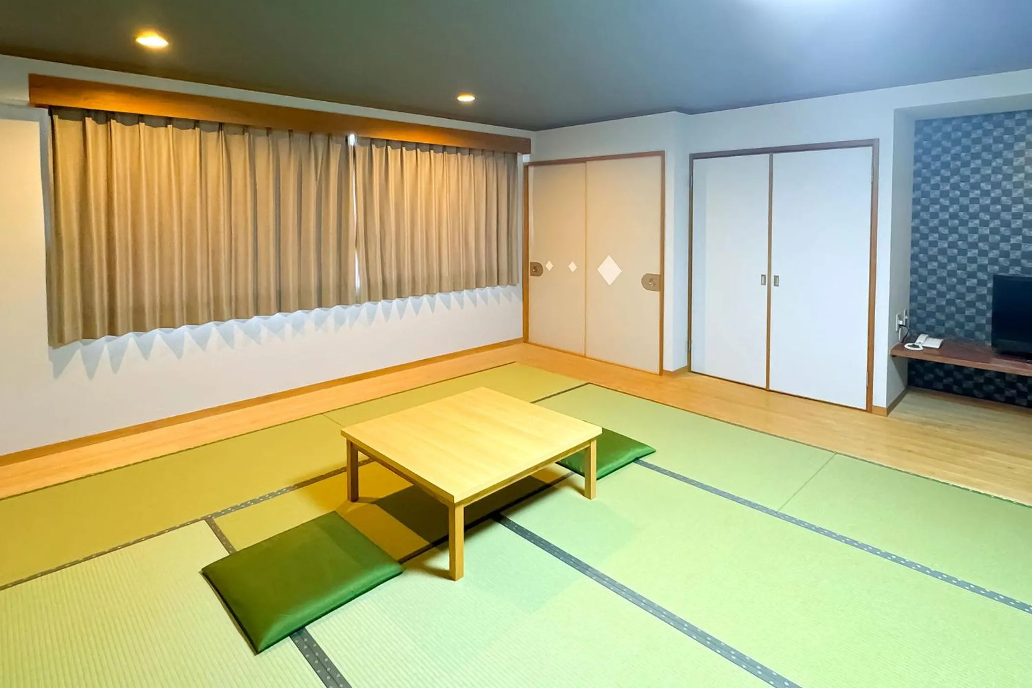 Photo of the whole room in Ooedo Onsen Monogatari Premium Toba Saichoraku