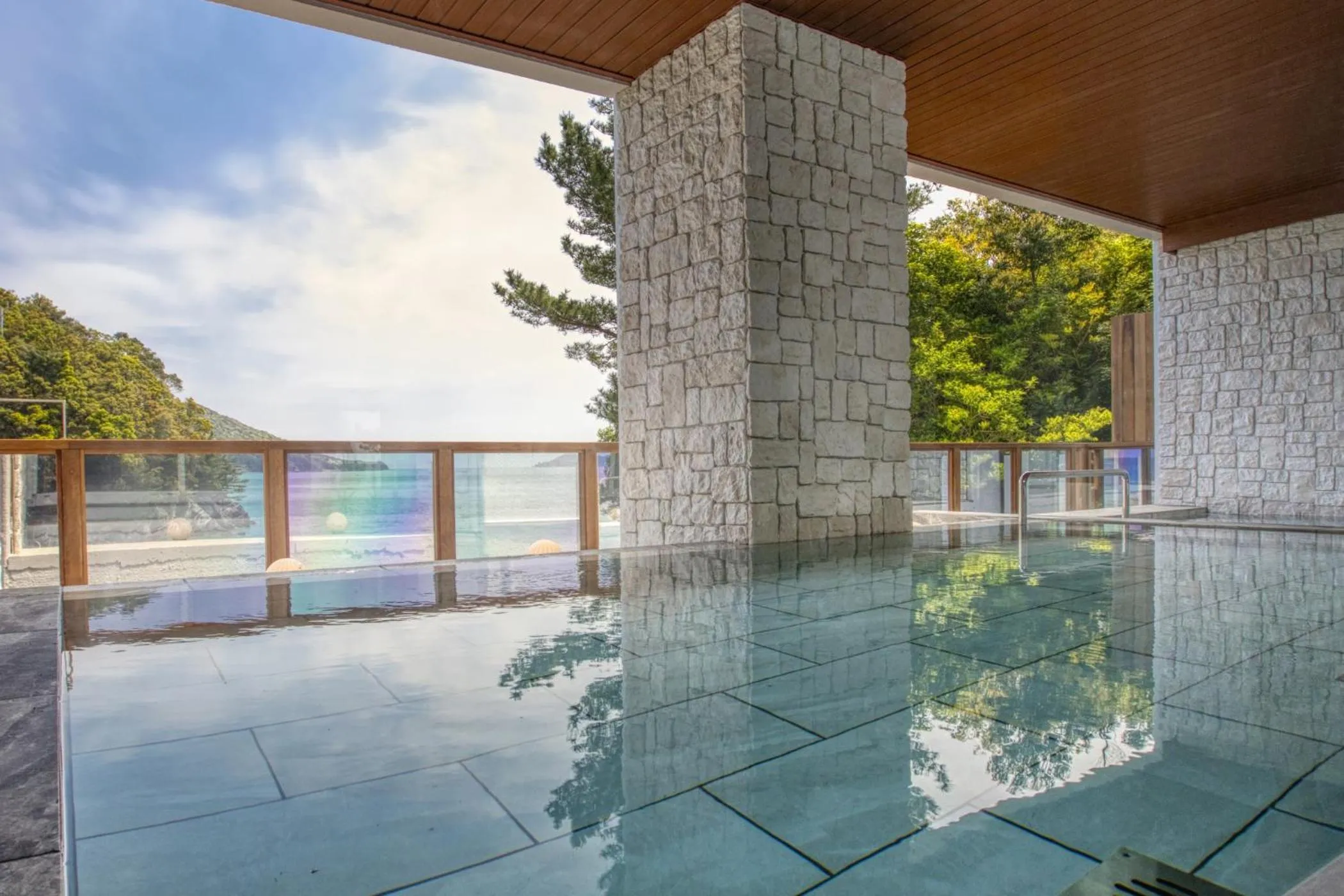 Hot Spring Bath in Ooedo Onsen Monogatari Premium Toba Saichoraku