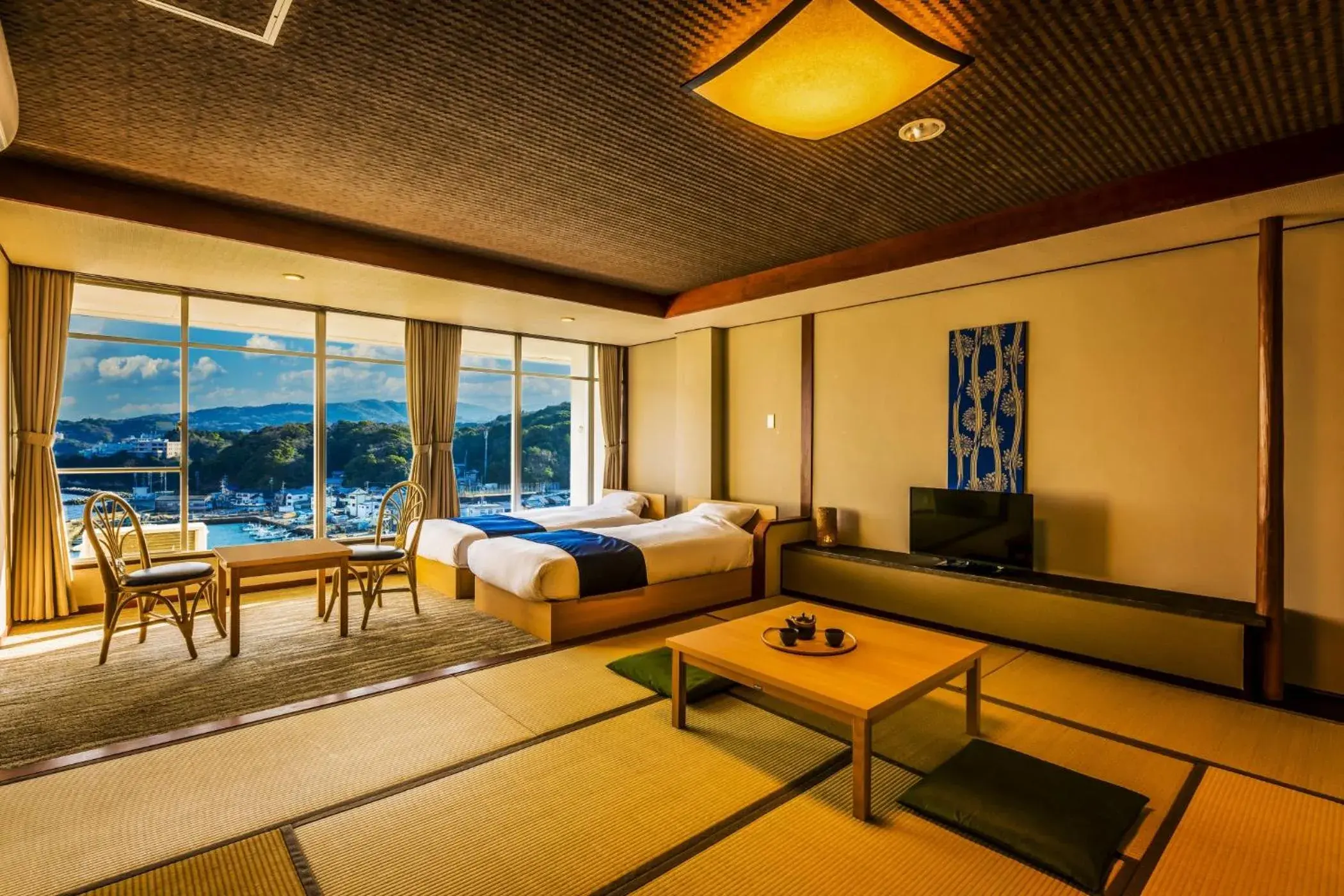 Photo of the whole room, Bed in Ooedo Onsen Monogatari Premium Toba Saichoraku Photo of the whole room, Bed in Ooedo Onsen Monogatari Premium Toba Saichoraku