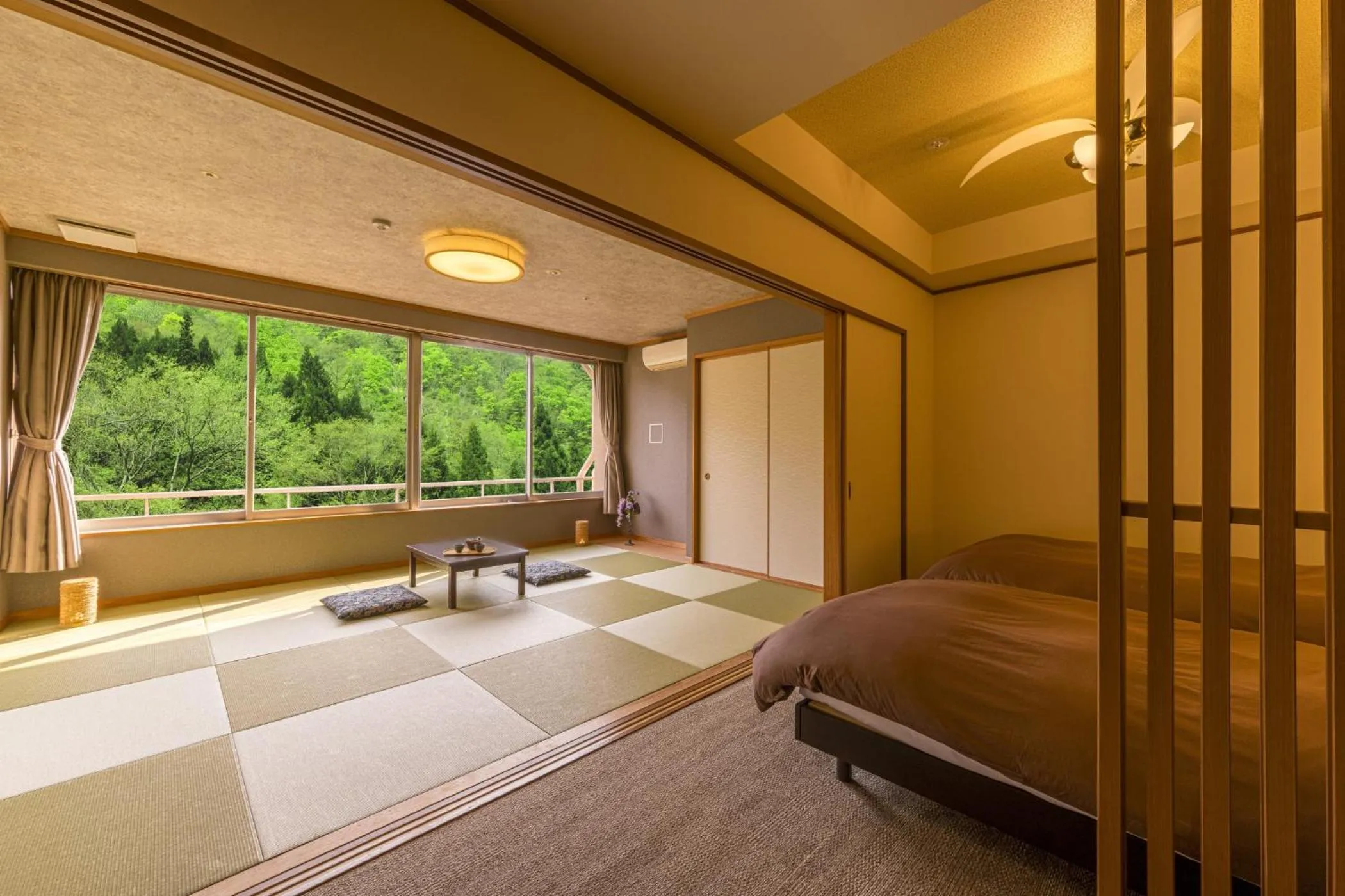Photo of the whole room, Bed in Ooedo Onsen Monogatari Premium Yoshinoya Irokuen
