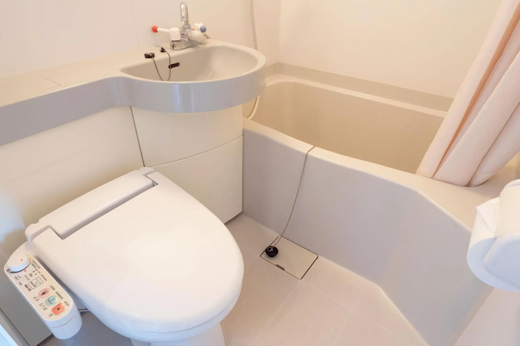 Photo of the whole room in Ooedo Onsen Monogatari Premium Enakyo