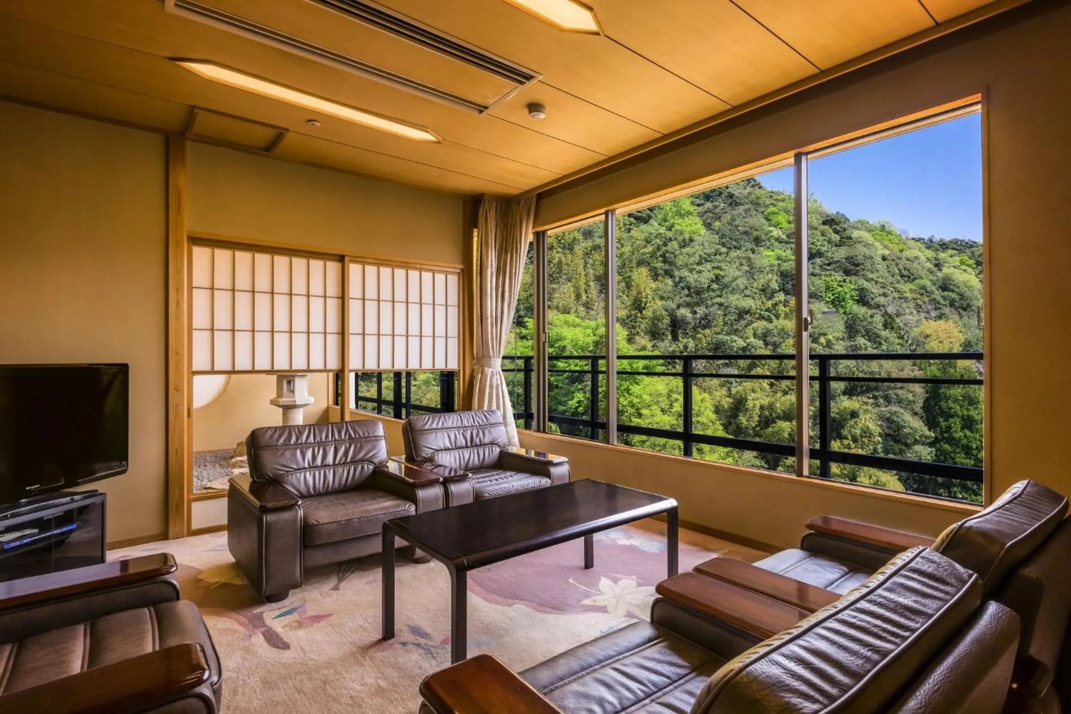 Photo of the whole room in Ooedo Onsen Monogatari Premium Saiki Bekkan