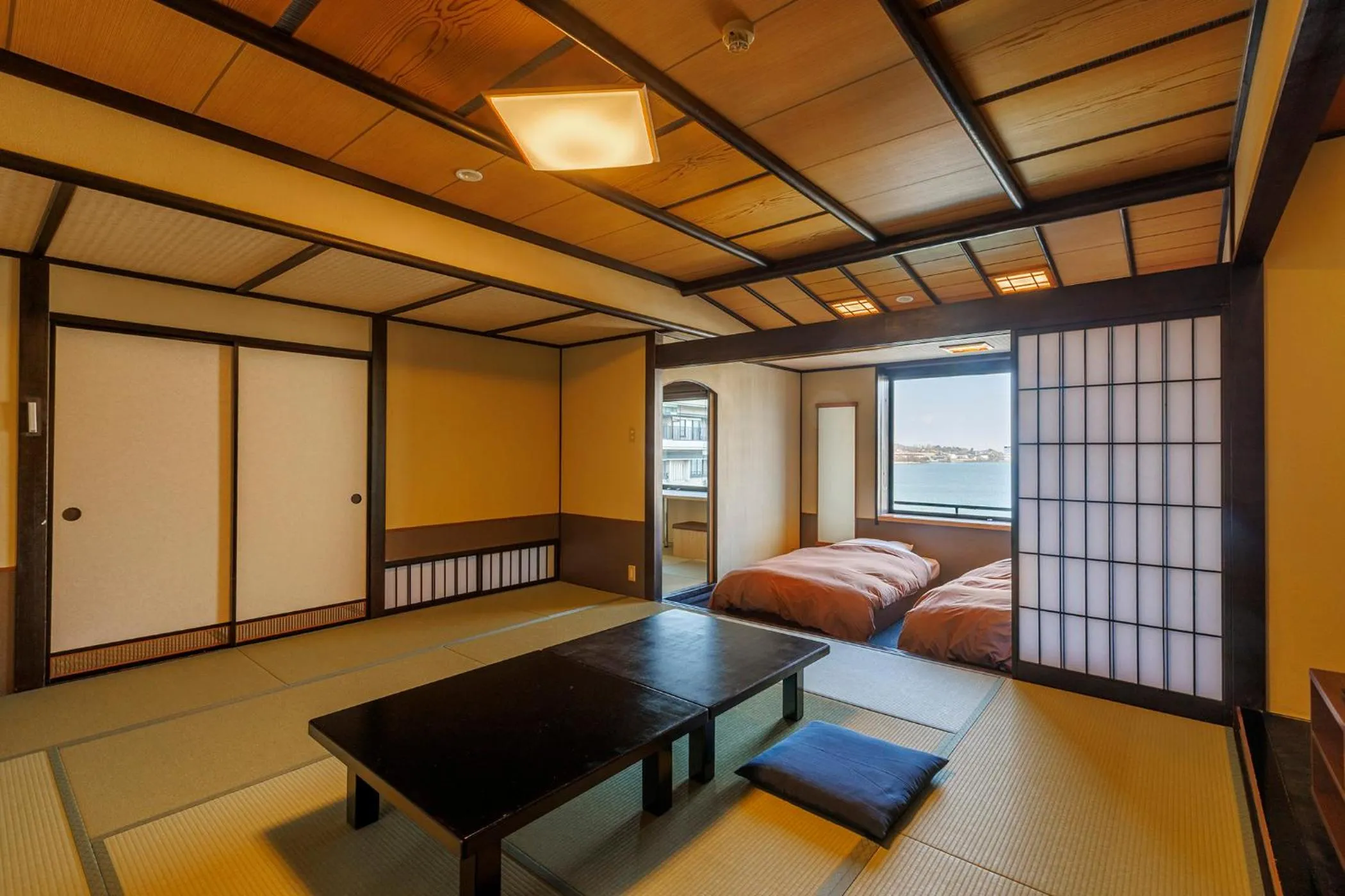 Photo of the whole room, Bed in Ooedo Onsen Monogatari Premium Kaga Maruya