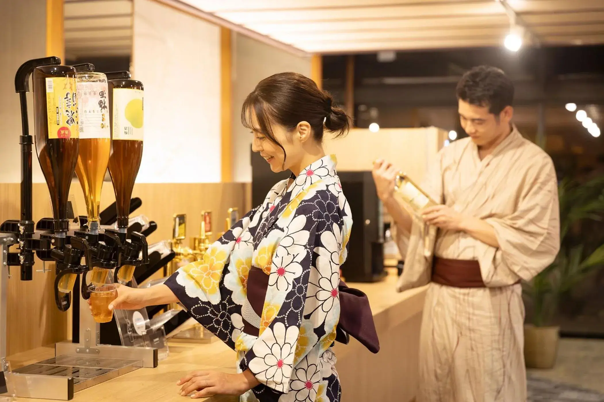 Lounge or bar in Ooedo Onsen Monogatari Premium Kaga Maruya Lounge or bar in Ooedo Onsen Monogatari Premium Kaga Maruya