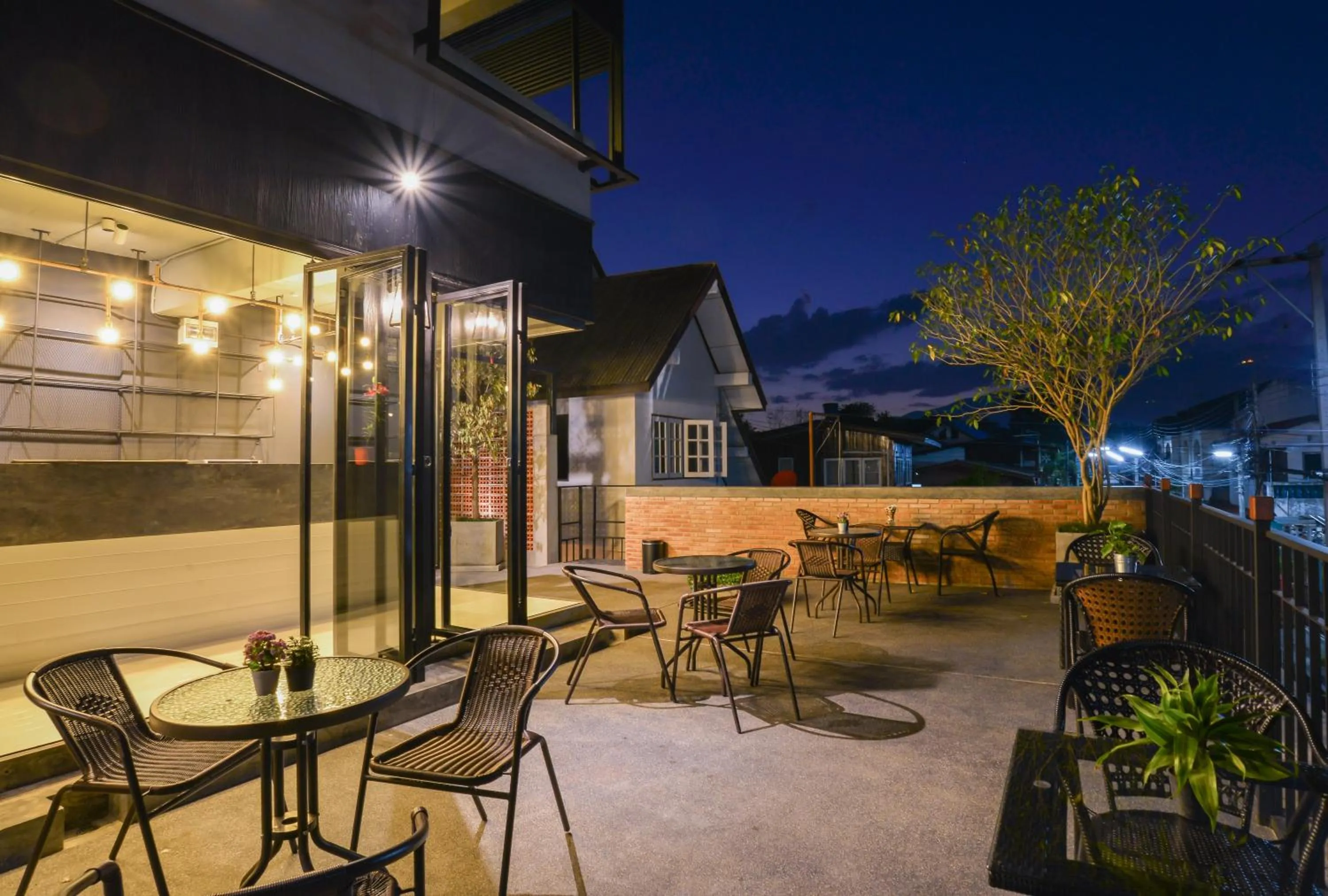 Restaurant/places to eat in Cozy Inn Chiang Mai