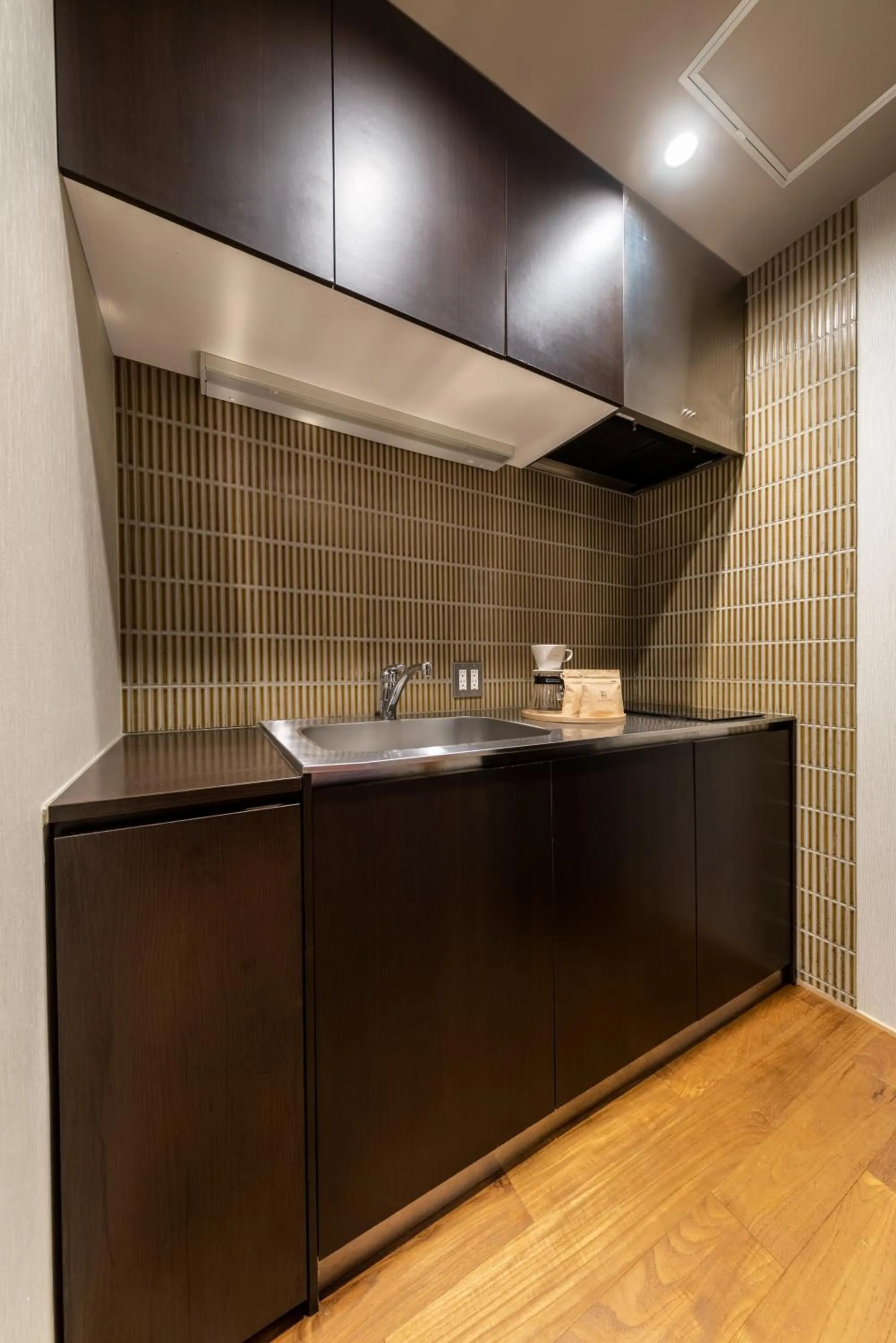 Kitchen or kitchenette in Choya Chawanzaka Machiya House