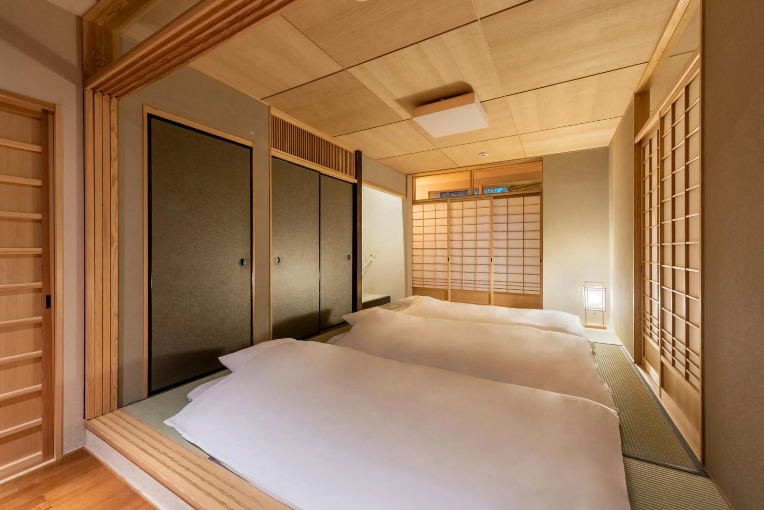 Photo of the whole room, Bed in Choya Chawanzaka Machiya House