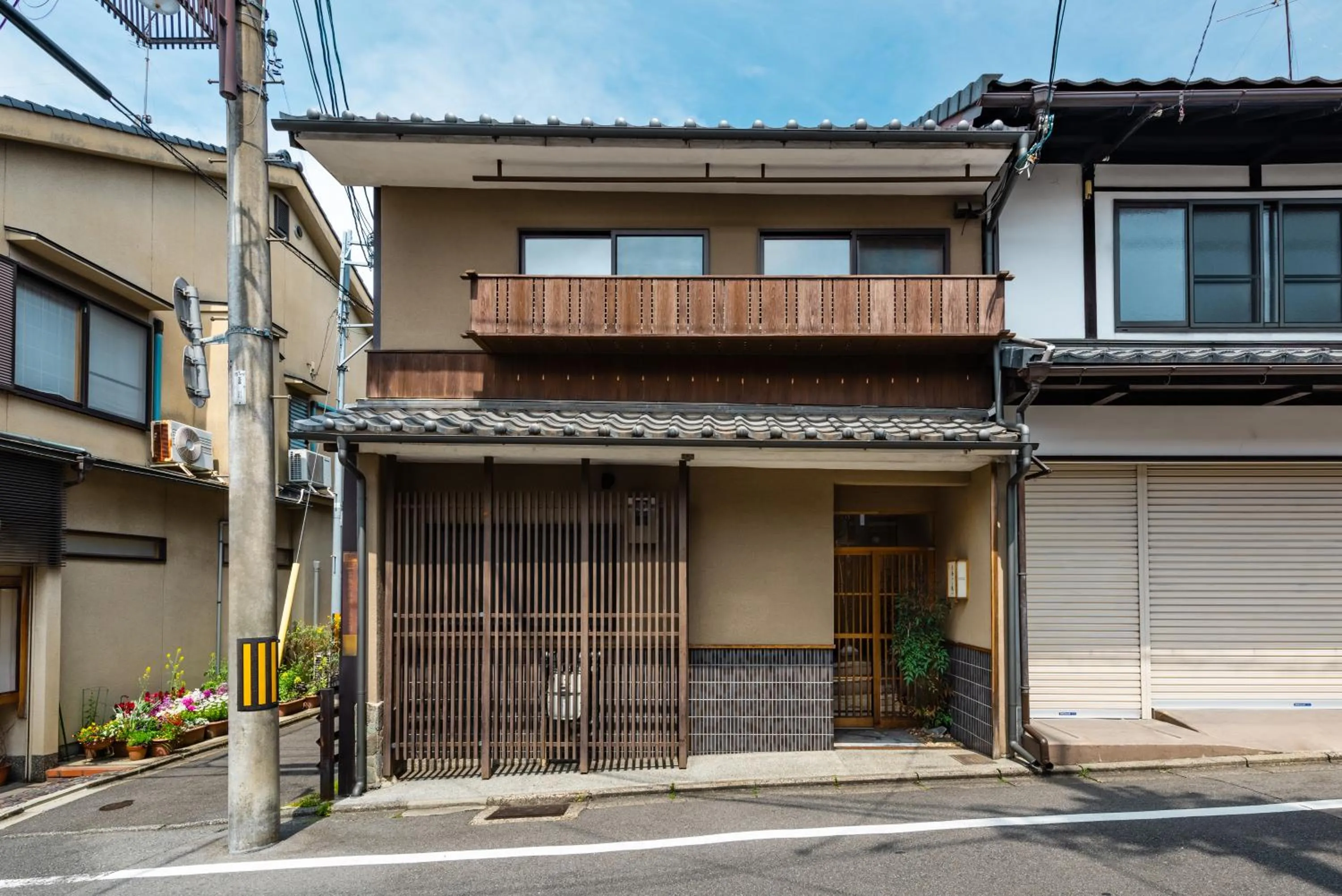 Property building in Choya Chawanzaka Machiya House