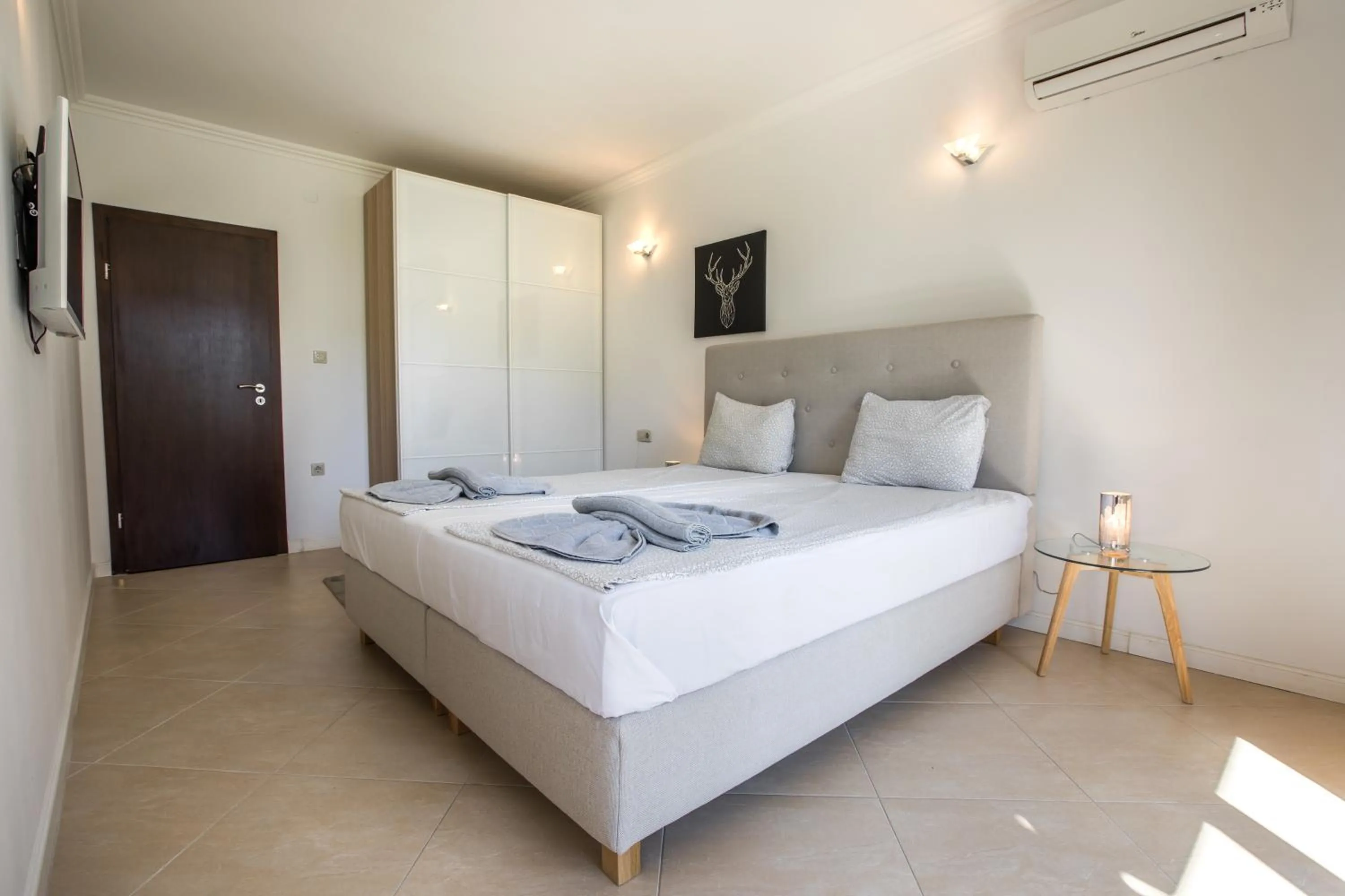 Bed in Oasis Beach Club