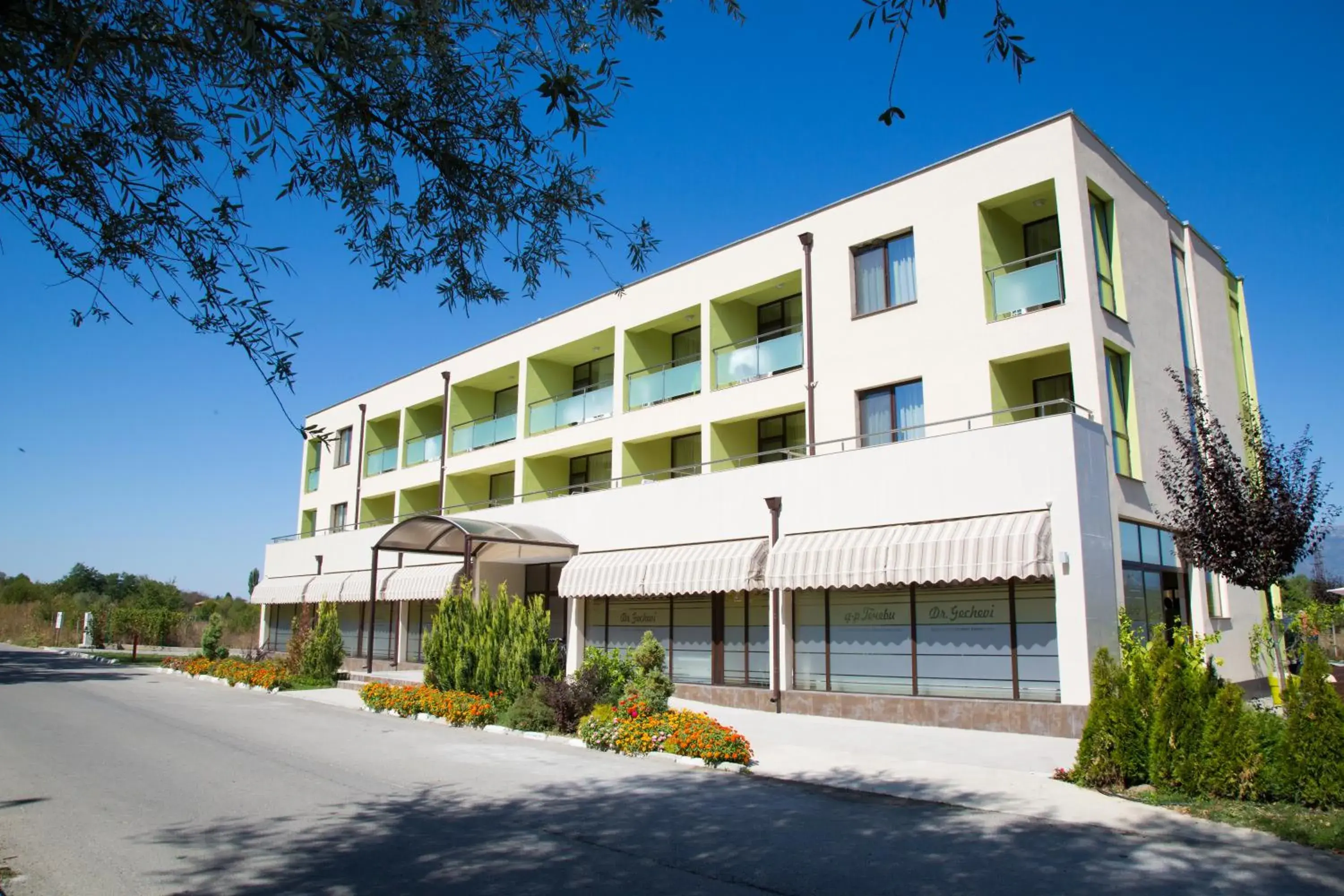 Hotel-Clinic Dr. Gechevi Hotel-Clinic Dr. Gechevi
