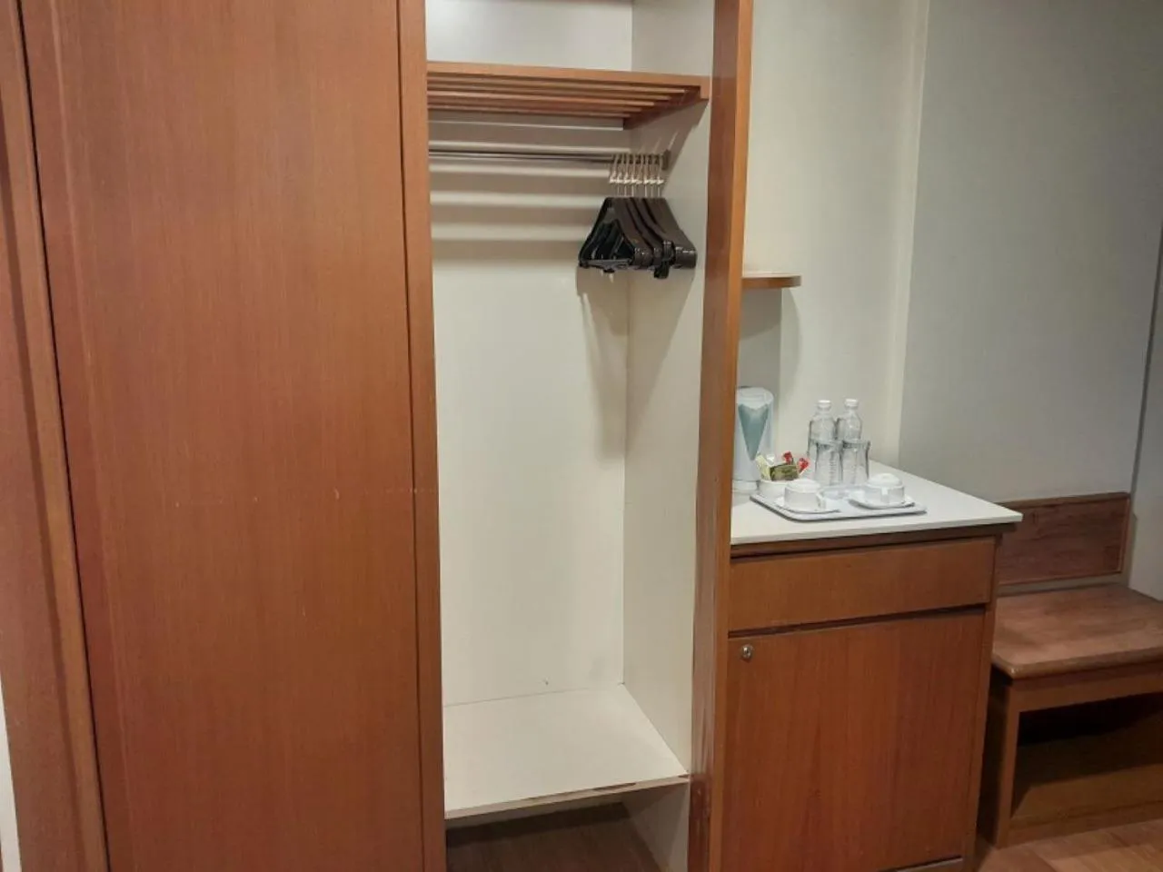 wardrobe in Crystal Crown Hotel Harbour View, Port Klang