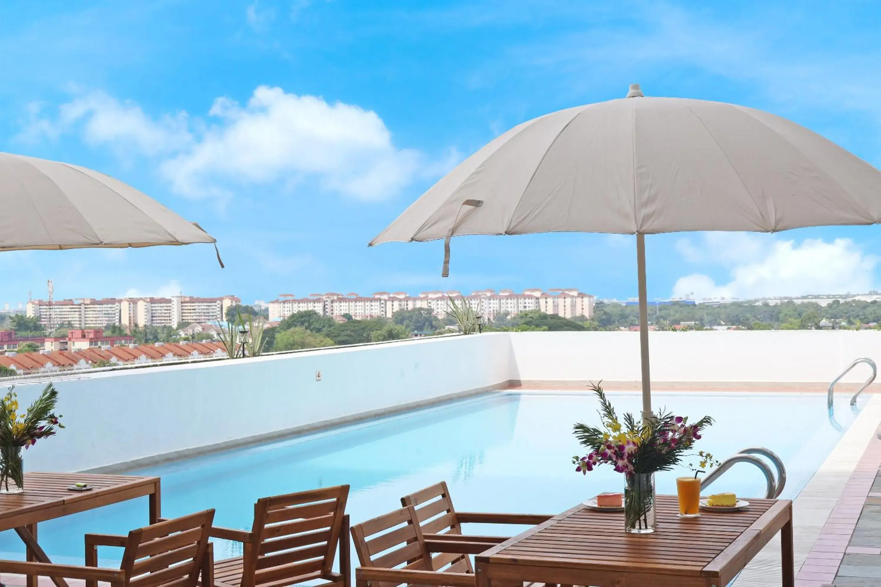 Swimming pool in Crystal Crown Hotel Harbour View, Port Klang Swimming pool in Crystal Crown Hotel Harbour View, Port Klang