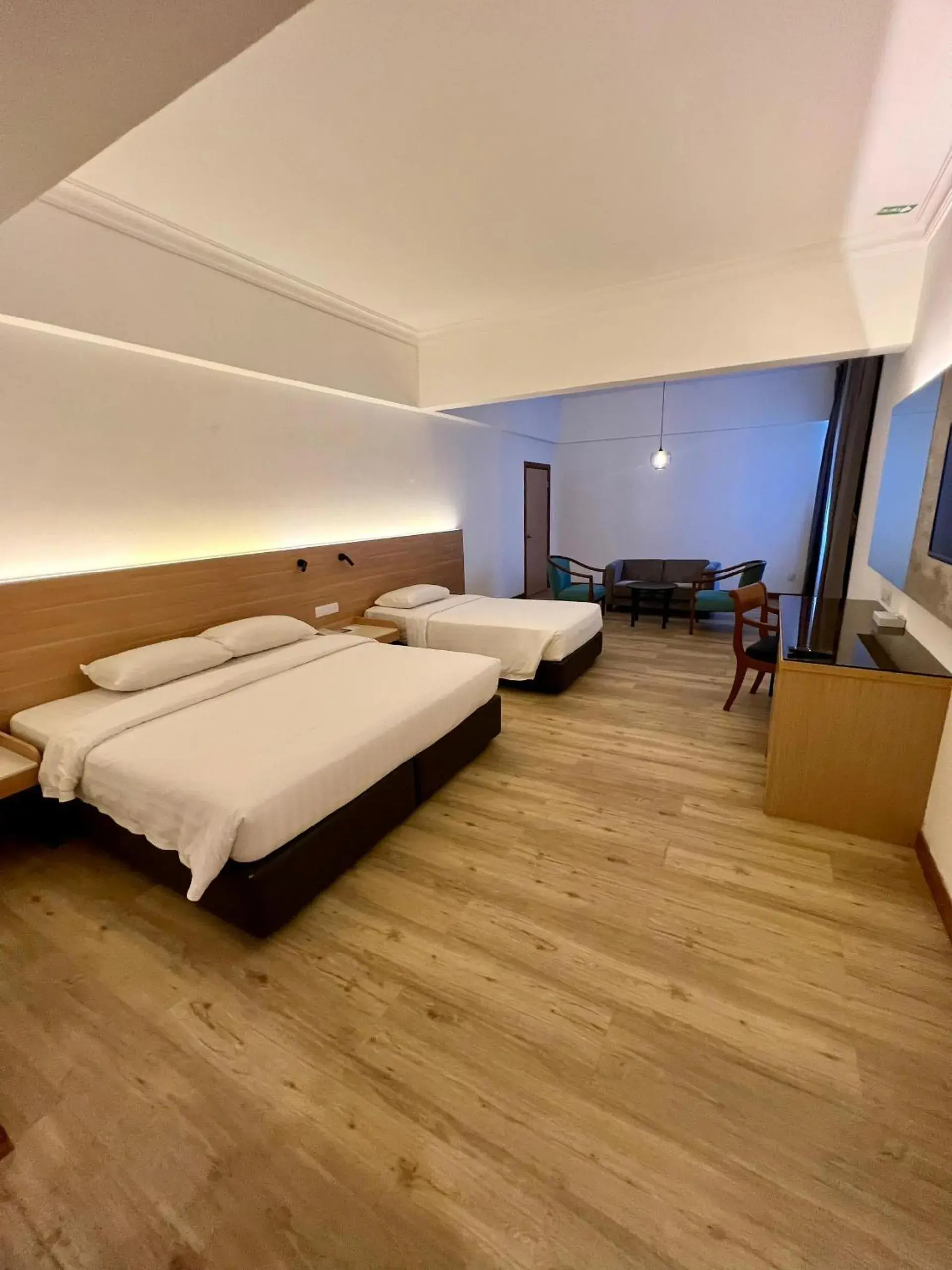 Bed in Crystal Crown Hotel Harbour View, Port Klang Bed in Crystal Crown Hotel Harbour View, Port Klang