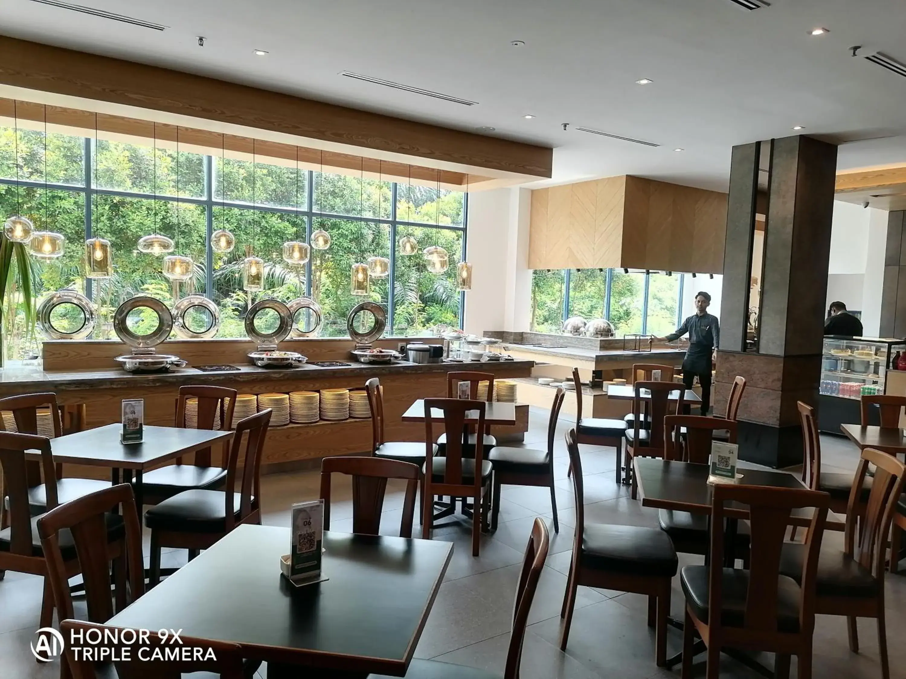 Restaurant/Places to Eat in Crystal Crown Hotel Harbour View, Port Klang