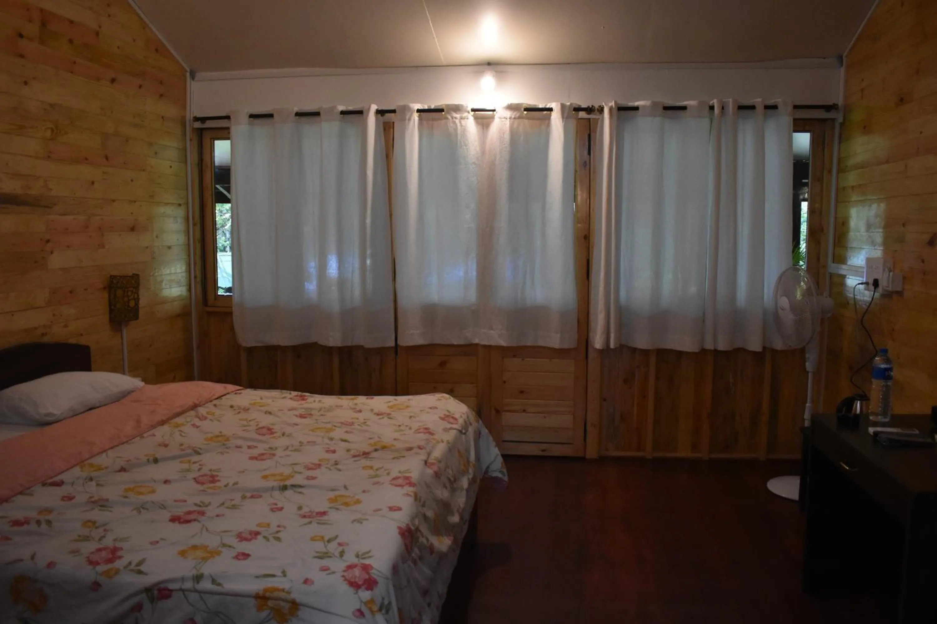 Bed in Club Palolem Resort