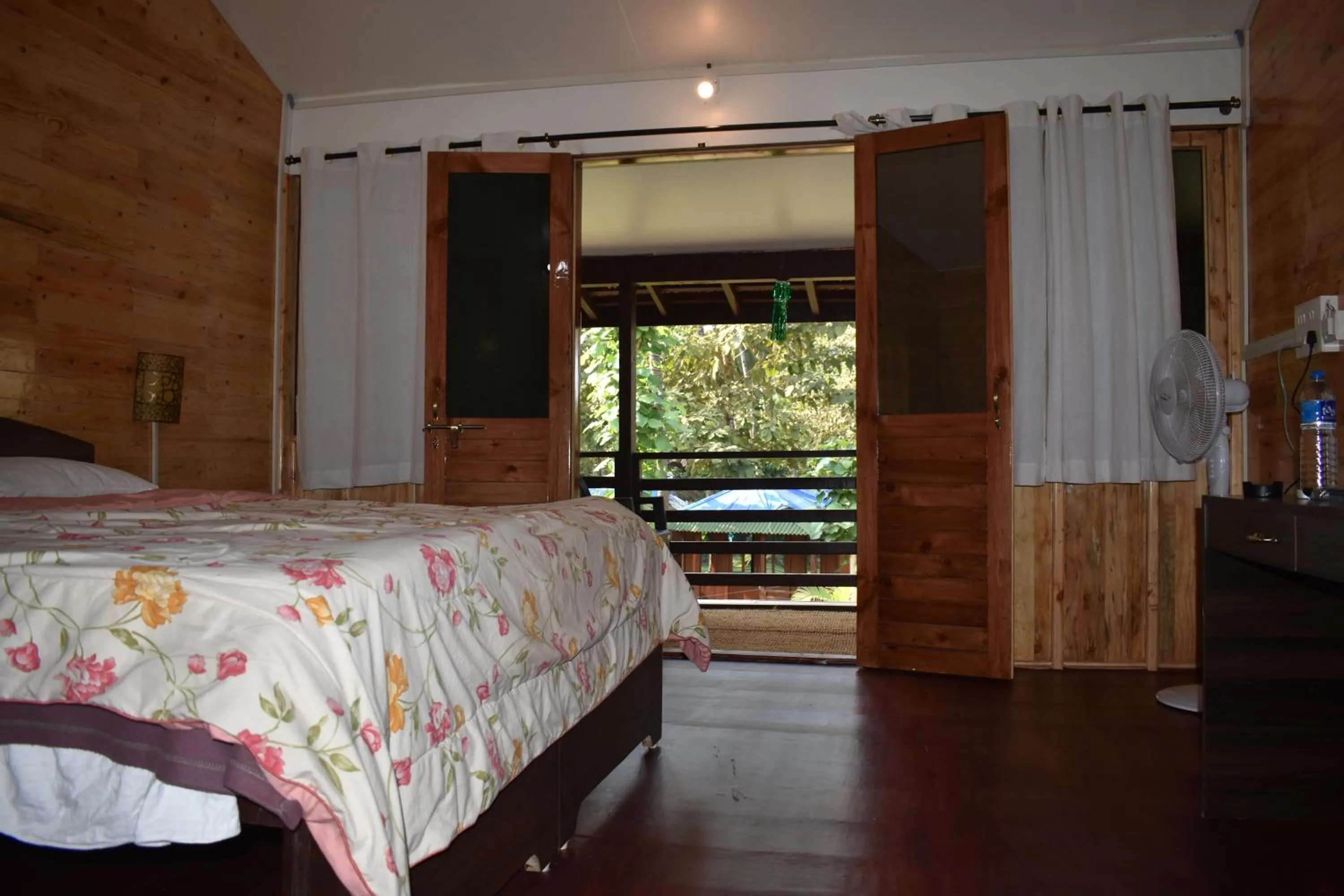 Bed in Club Palolem Resort