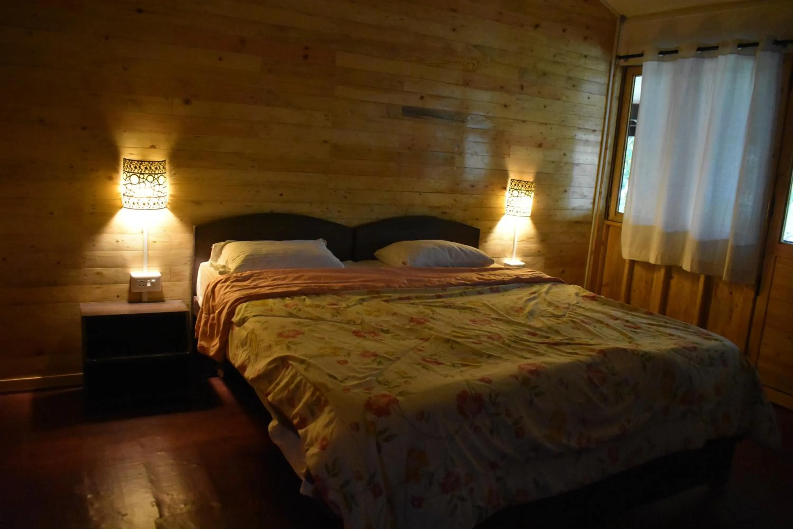 Bed in Club Palolem Resort