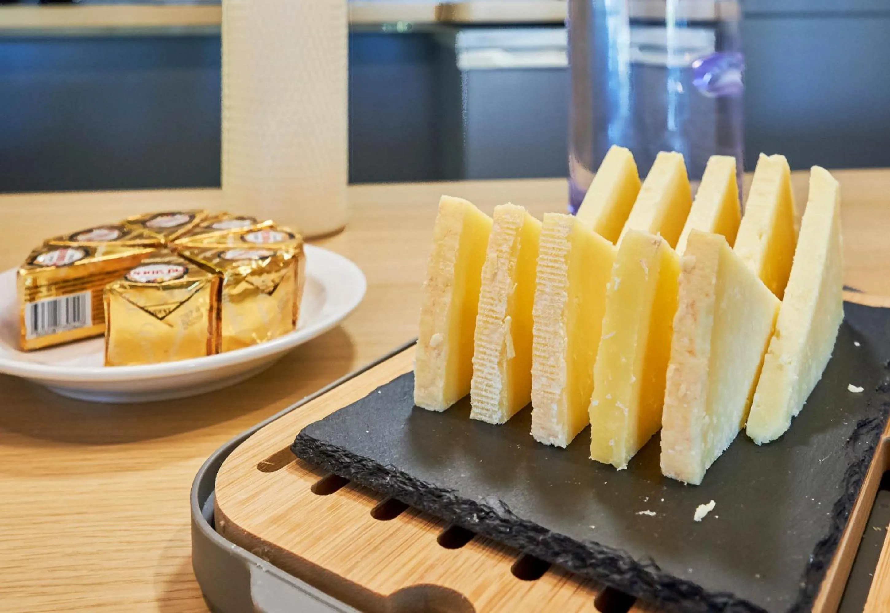 Breakfast in B&B HOTEL Honfleur