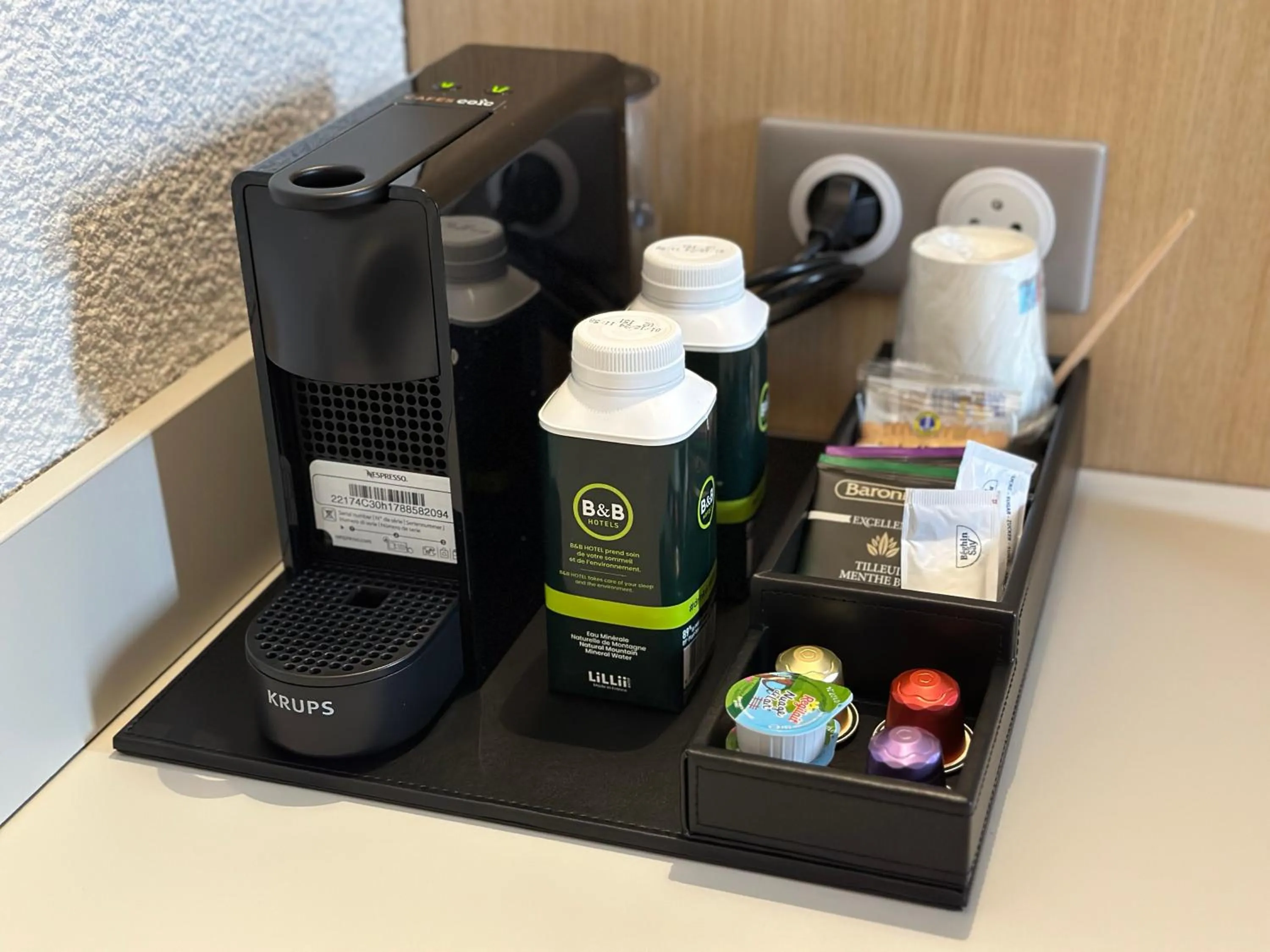 Coffee/tea facilities in B&B HOTEL Honfleur