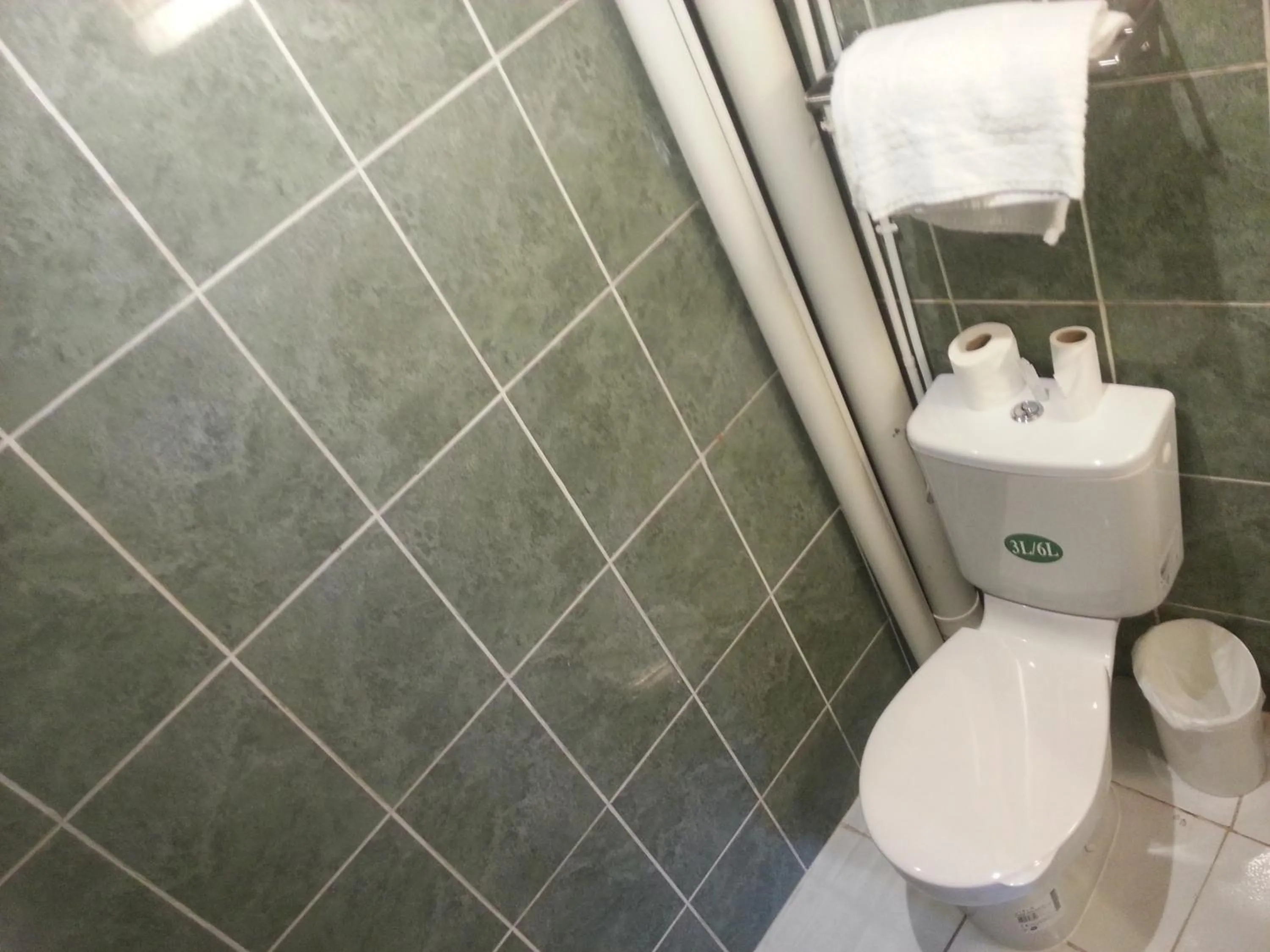 Photo of the whole room in Hipotel Paris Bastille Saint Antoine