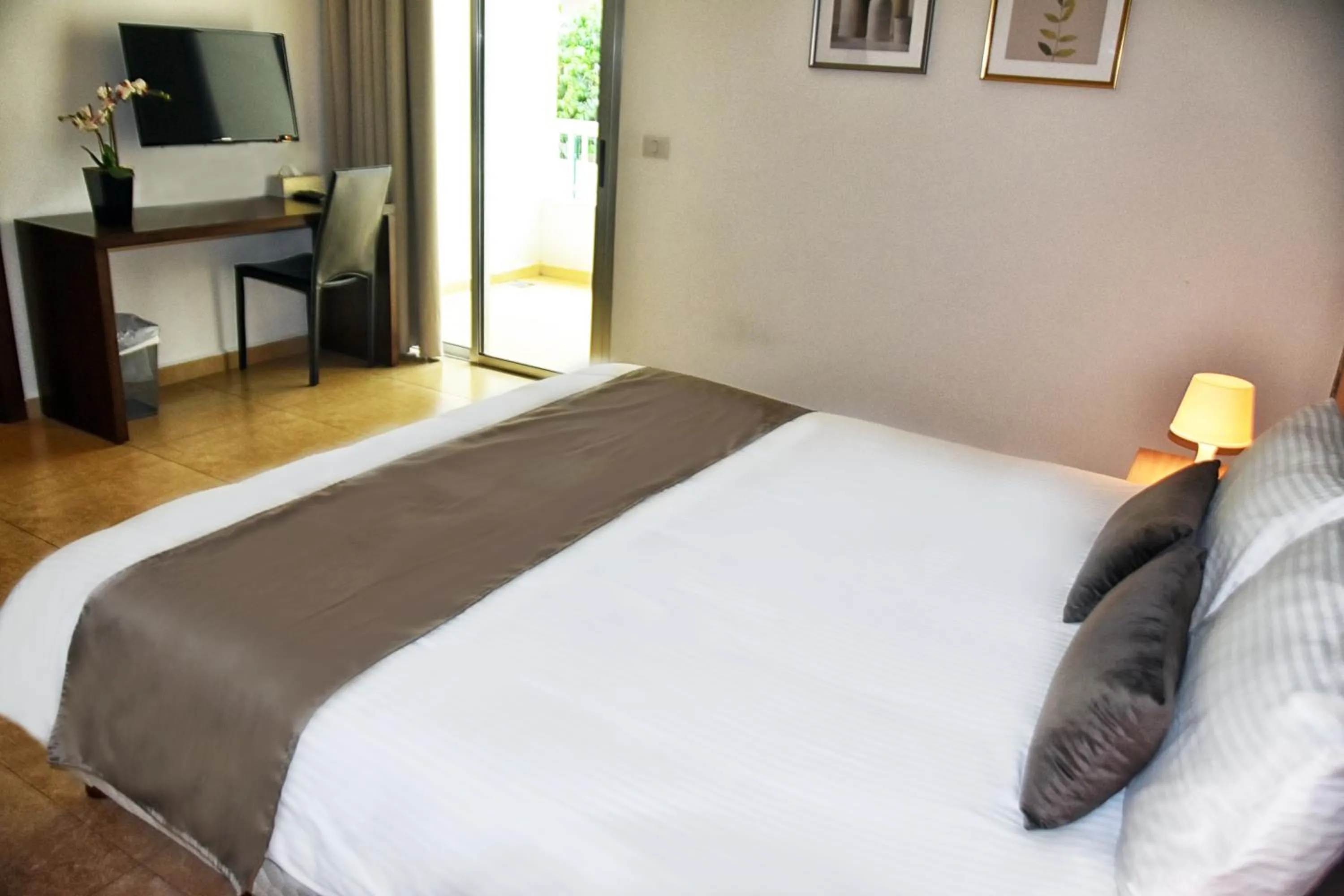 TV and multimedia, Bed in Byblostar Hotel