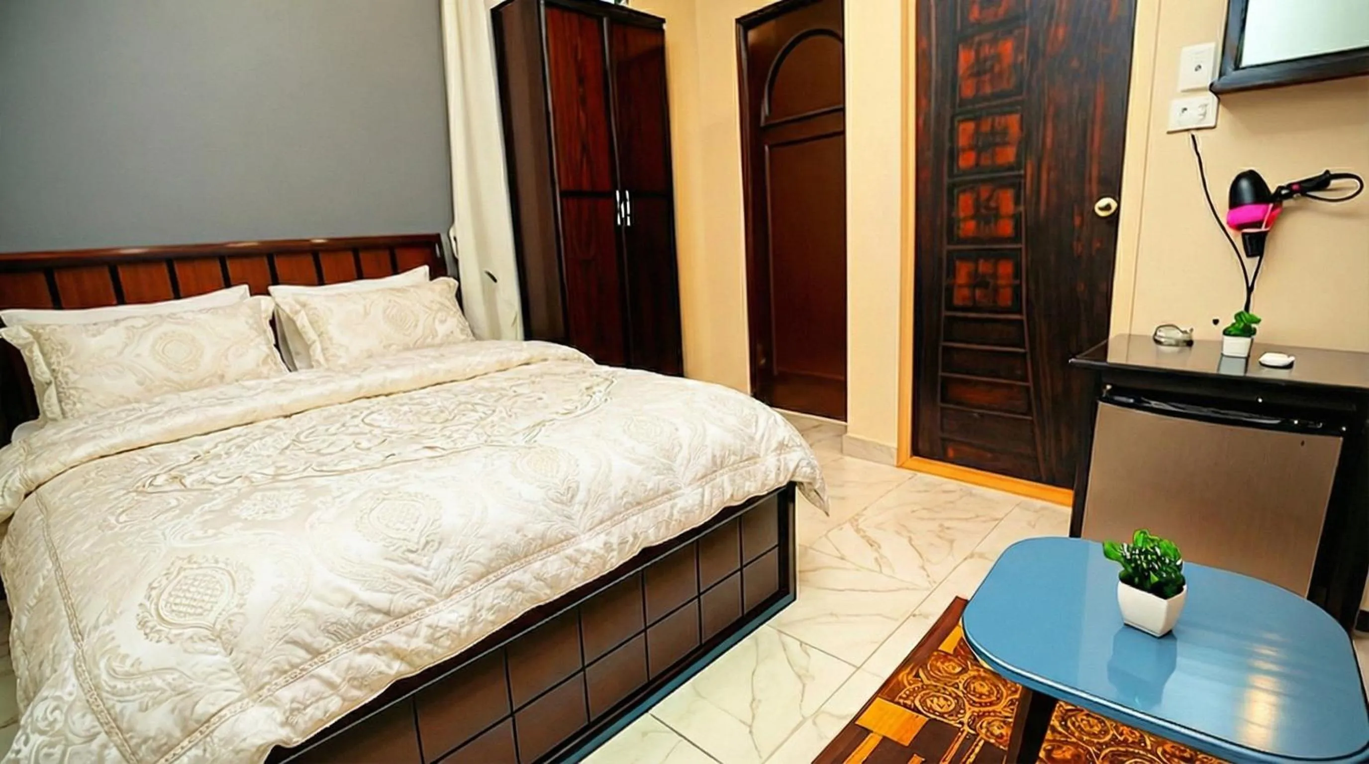 Bed in Horus Guest House Pyramids View