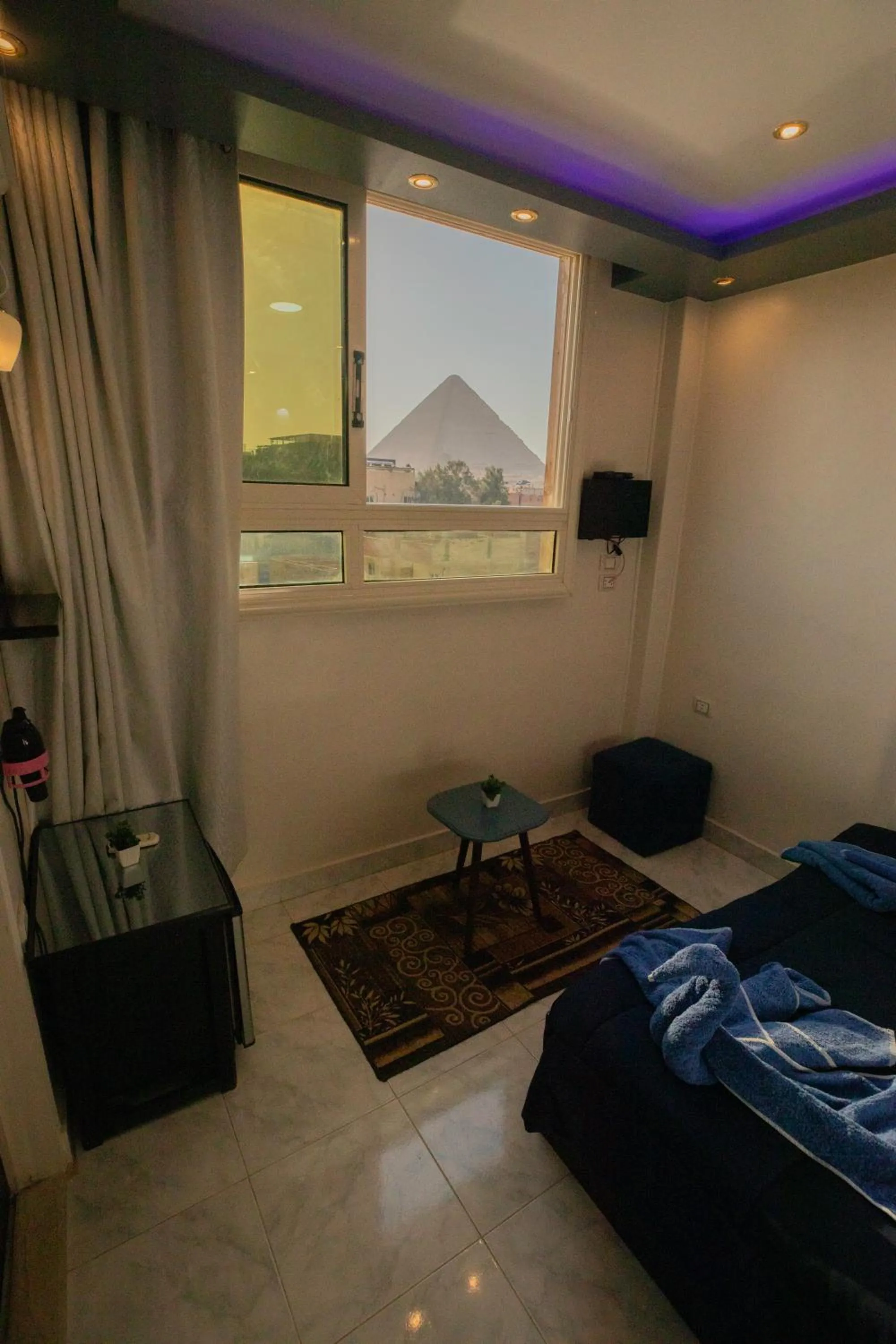 Bed in Horus Guest House Pyramids View