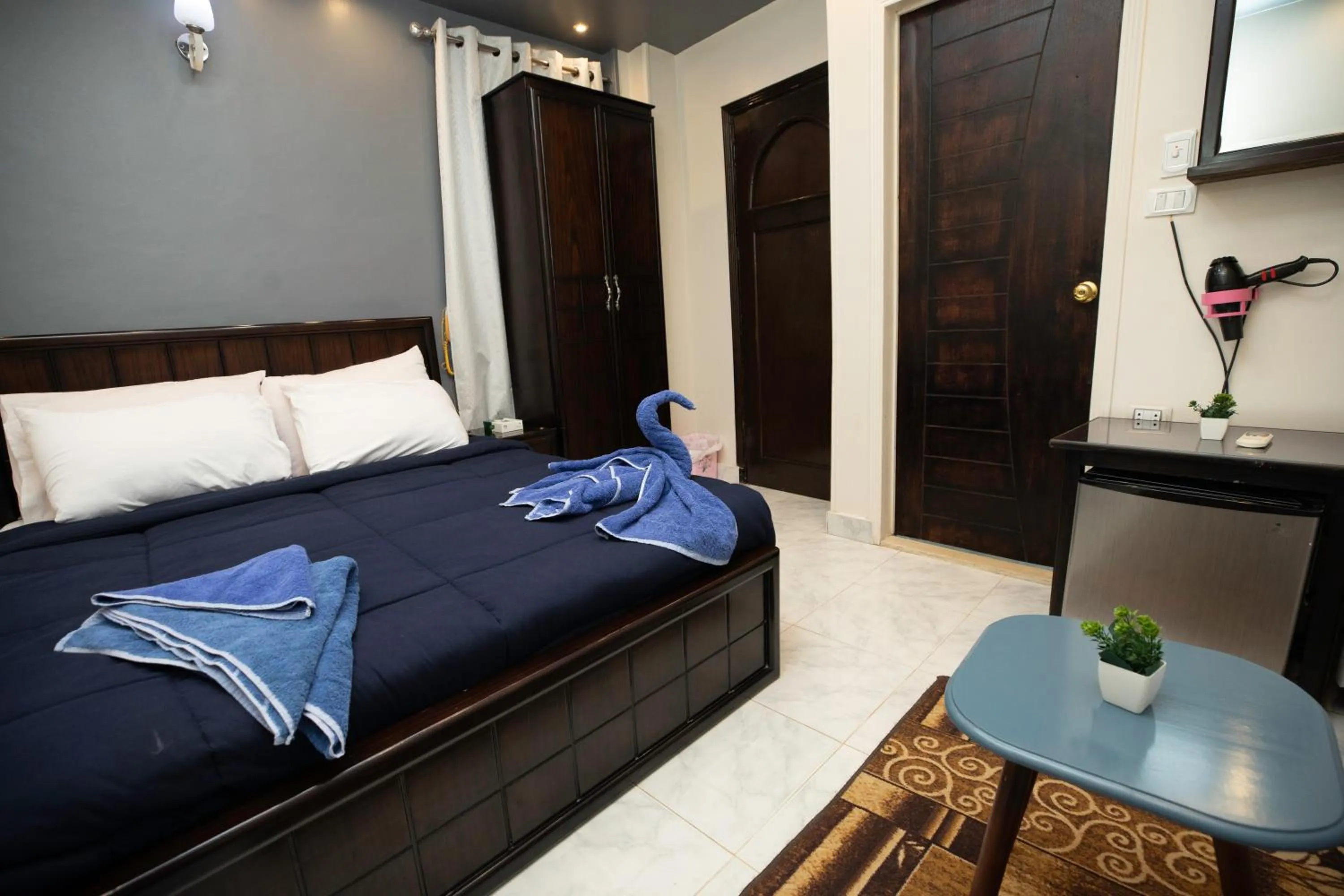 Bed in Horus Guest House Pyramids View