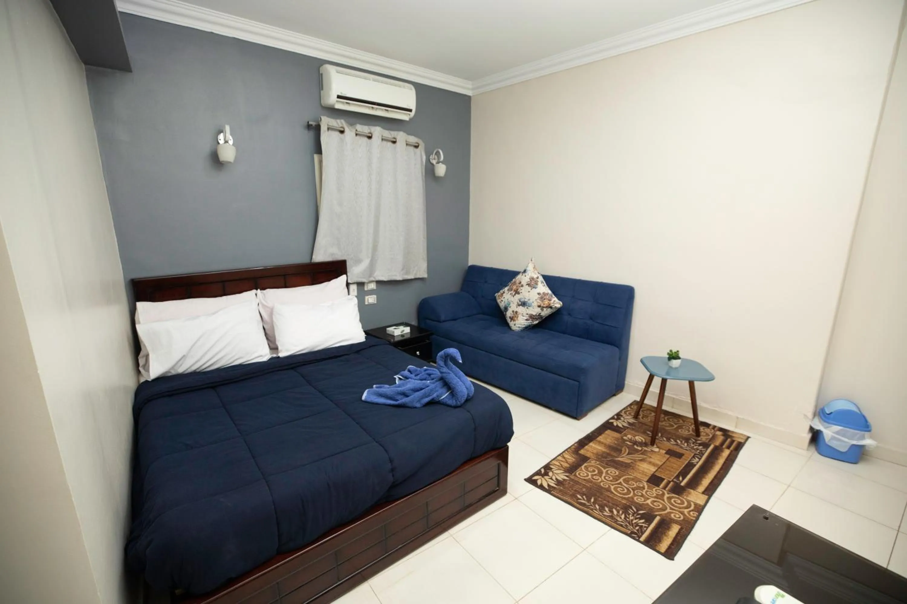 Bed in Horus Guest House Pyramids View