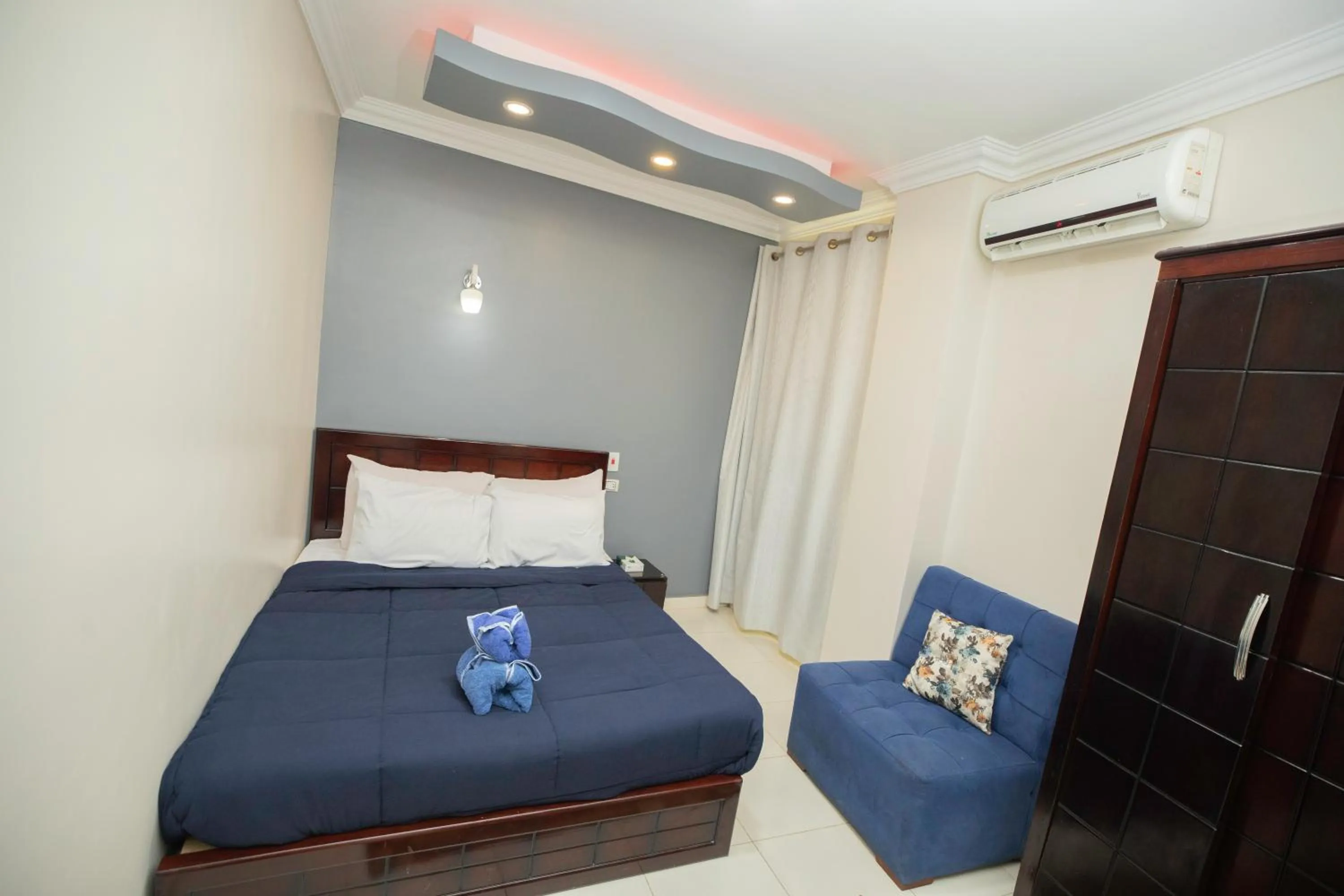 Bed in Horus Guest House Pyramids View