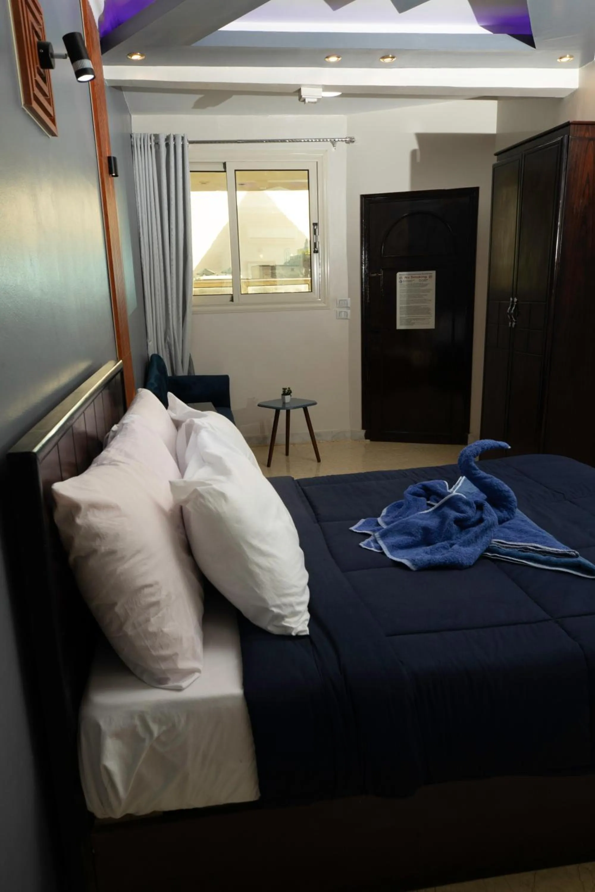 Bed in Horus Guest House Pyramids View